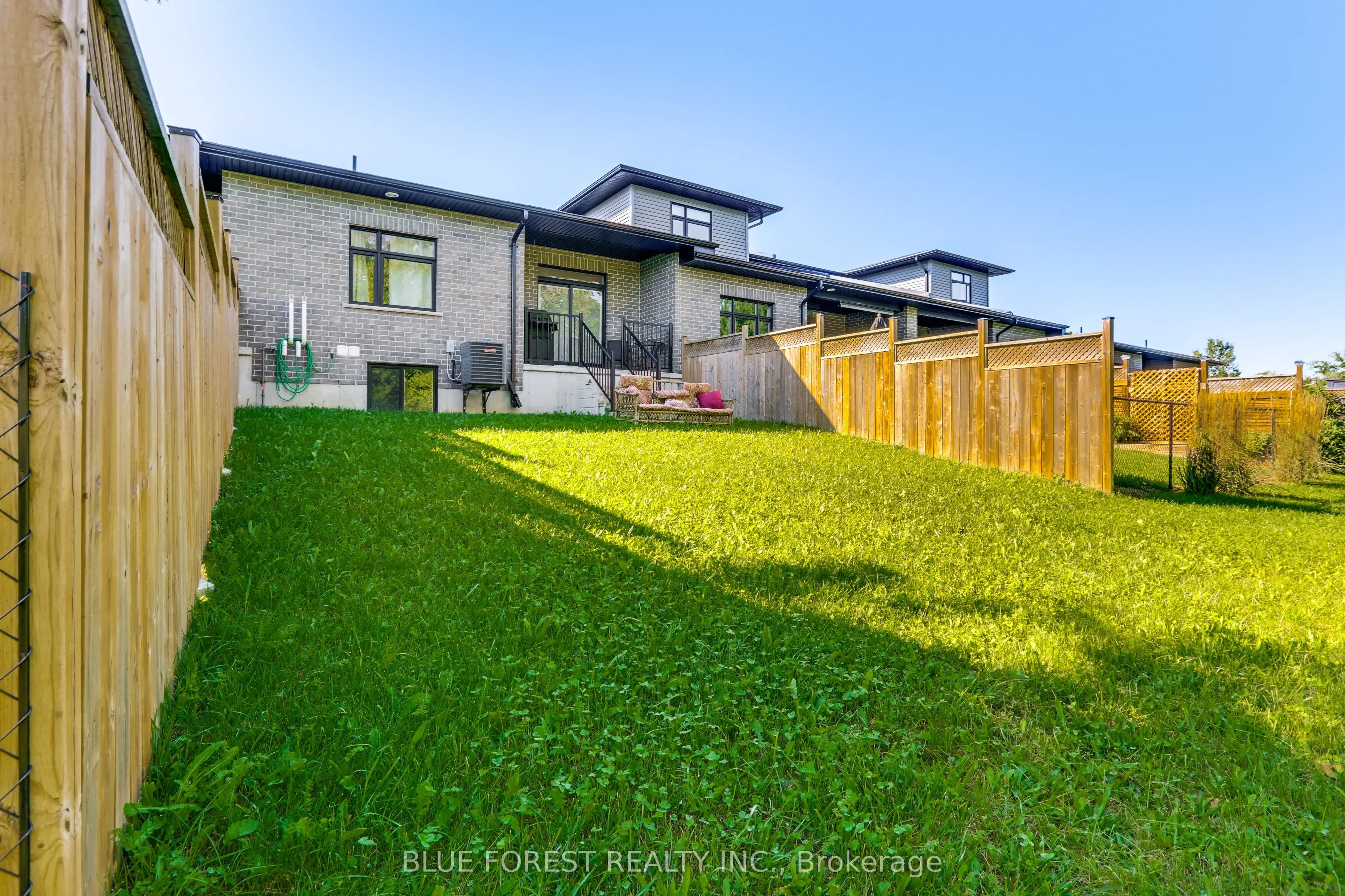 90 Rowe Avenue