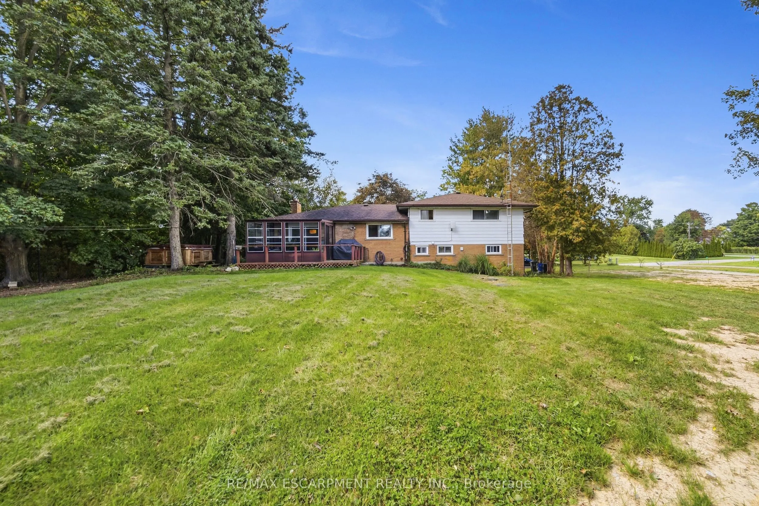 205 Sunnyridge Road