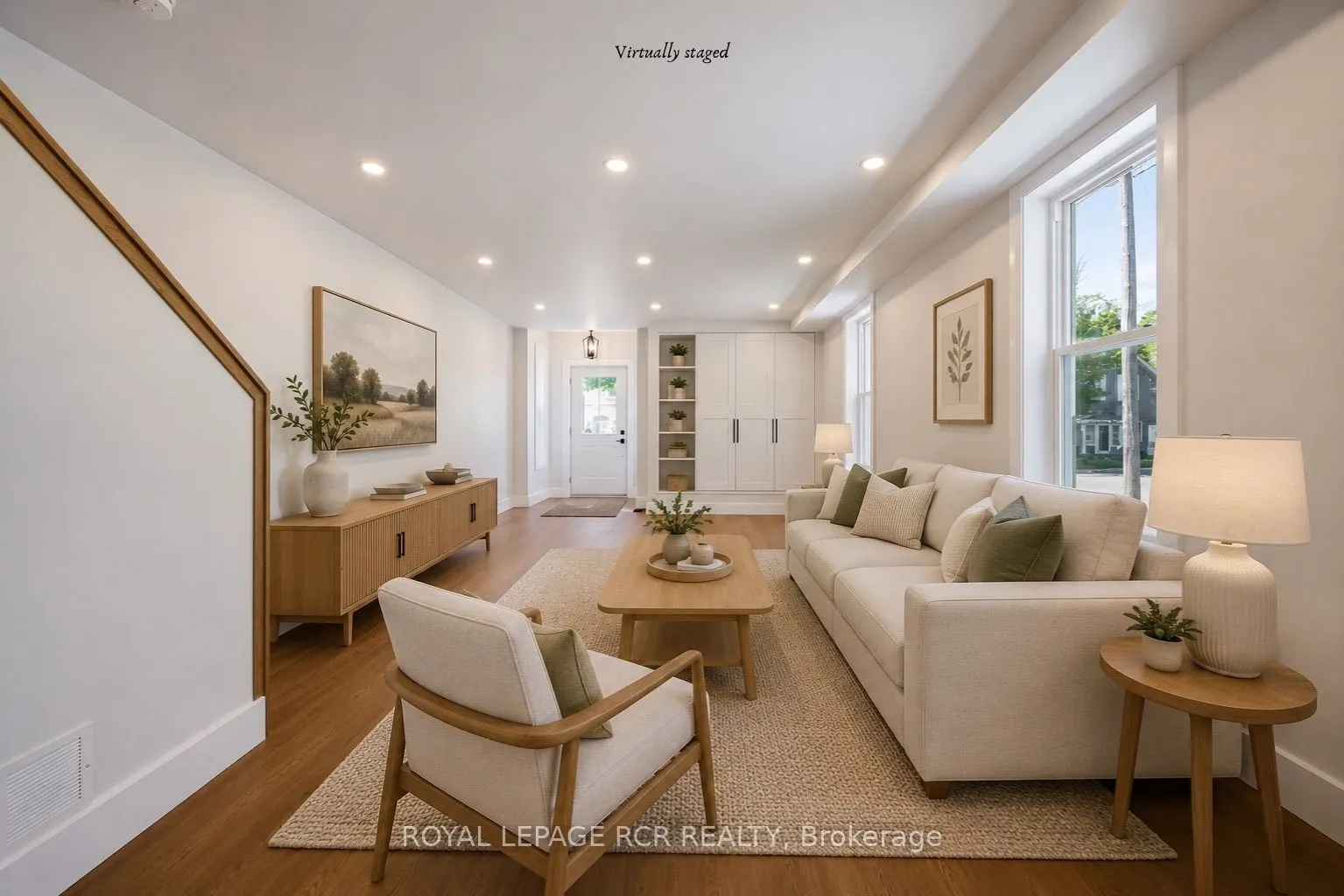 402 Main Street E