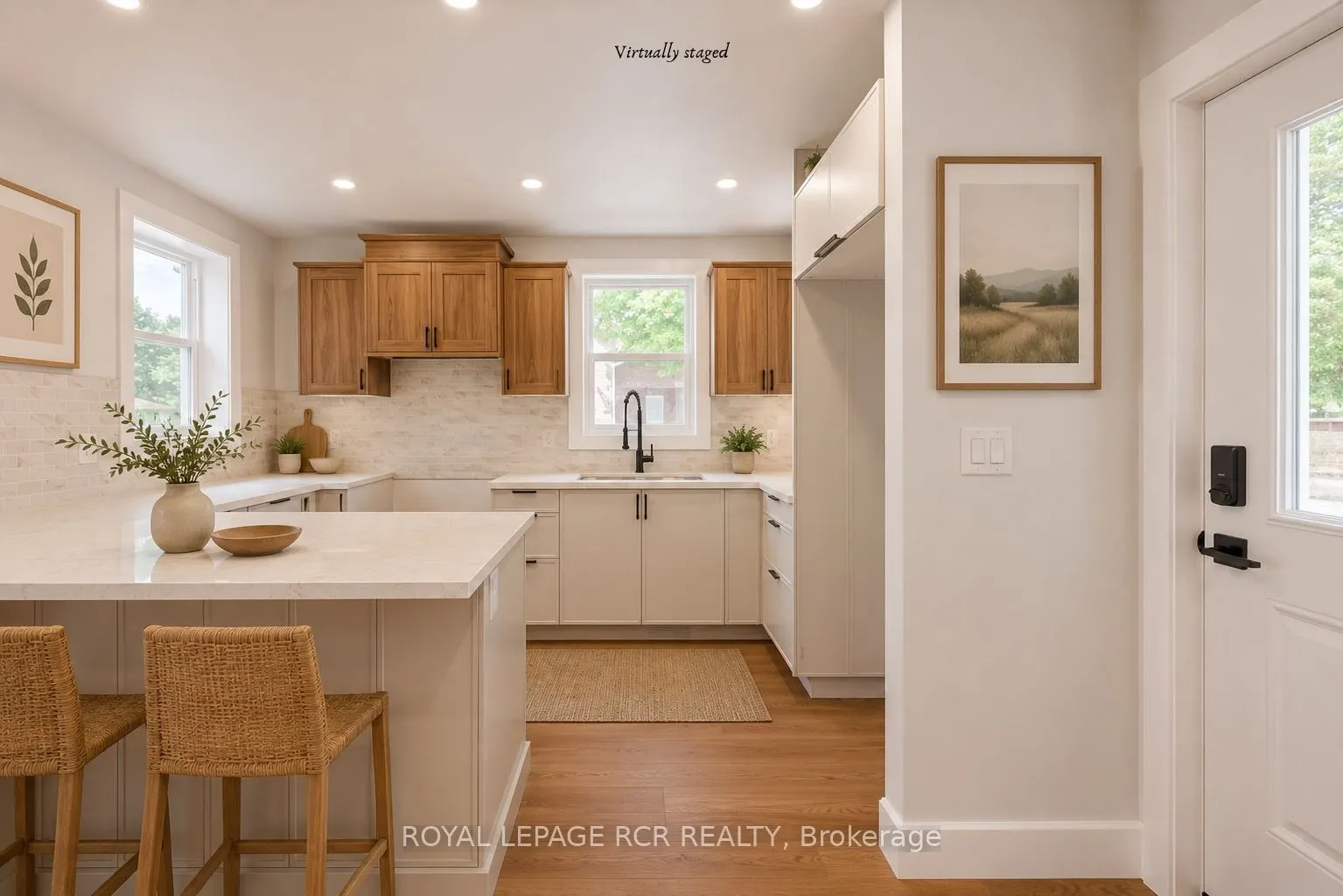 402 Main Street E