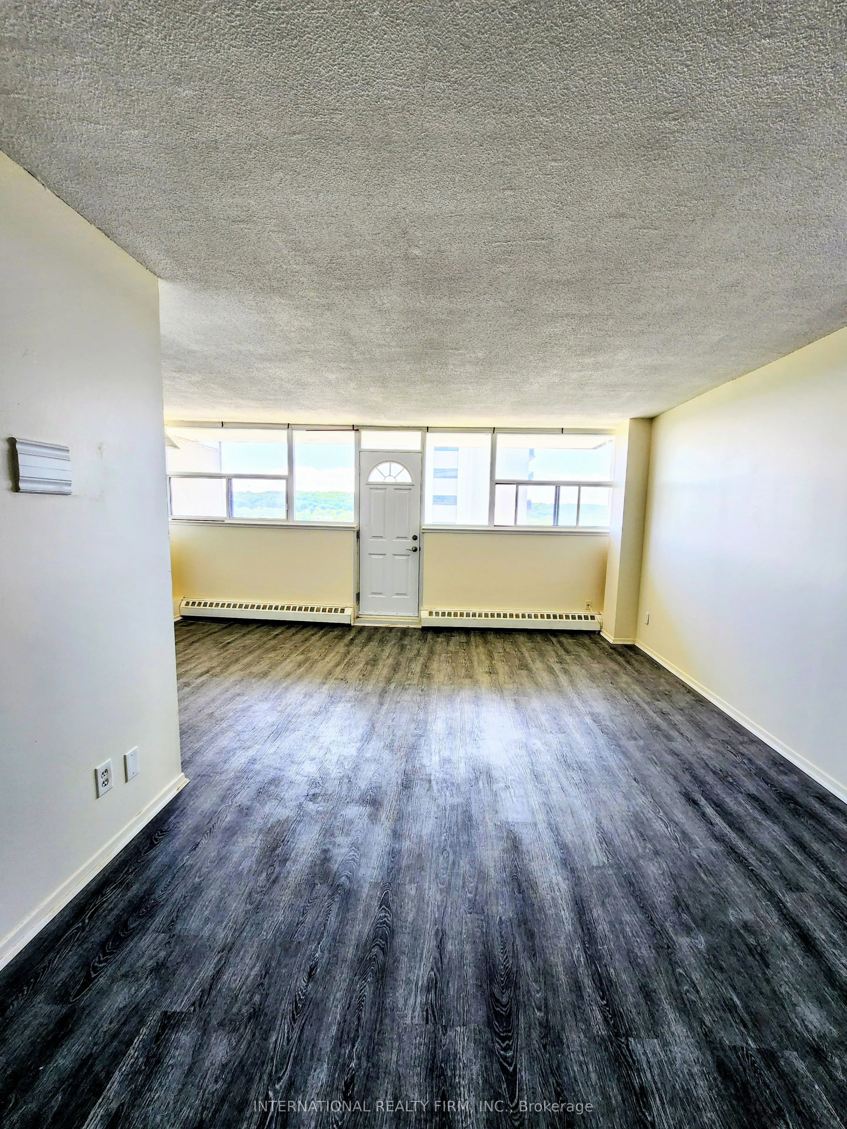 215 Glenridge Avenue #1102