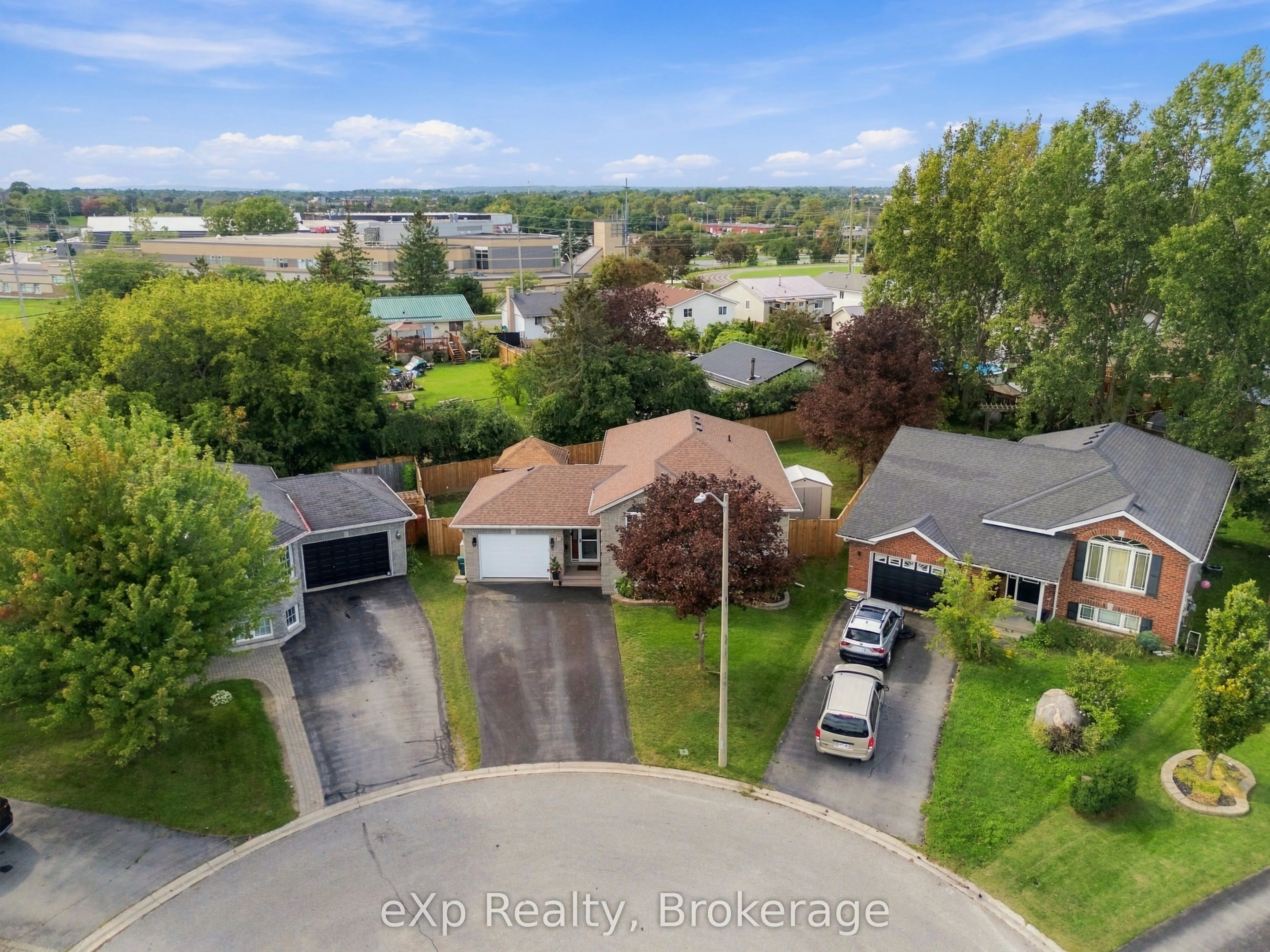 10 Christopher Court