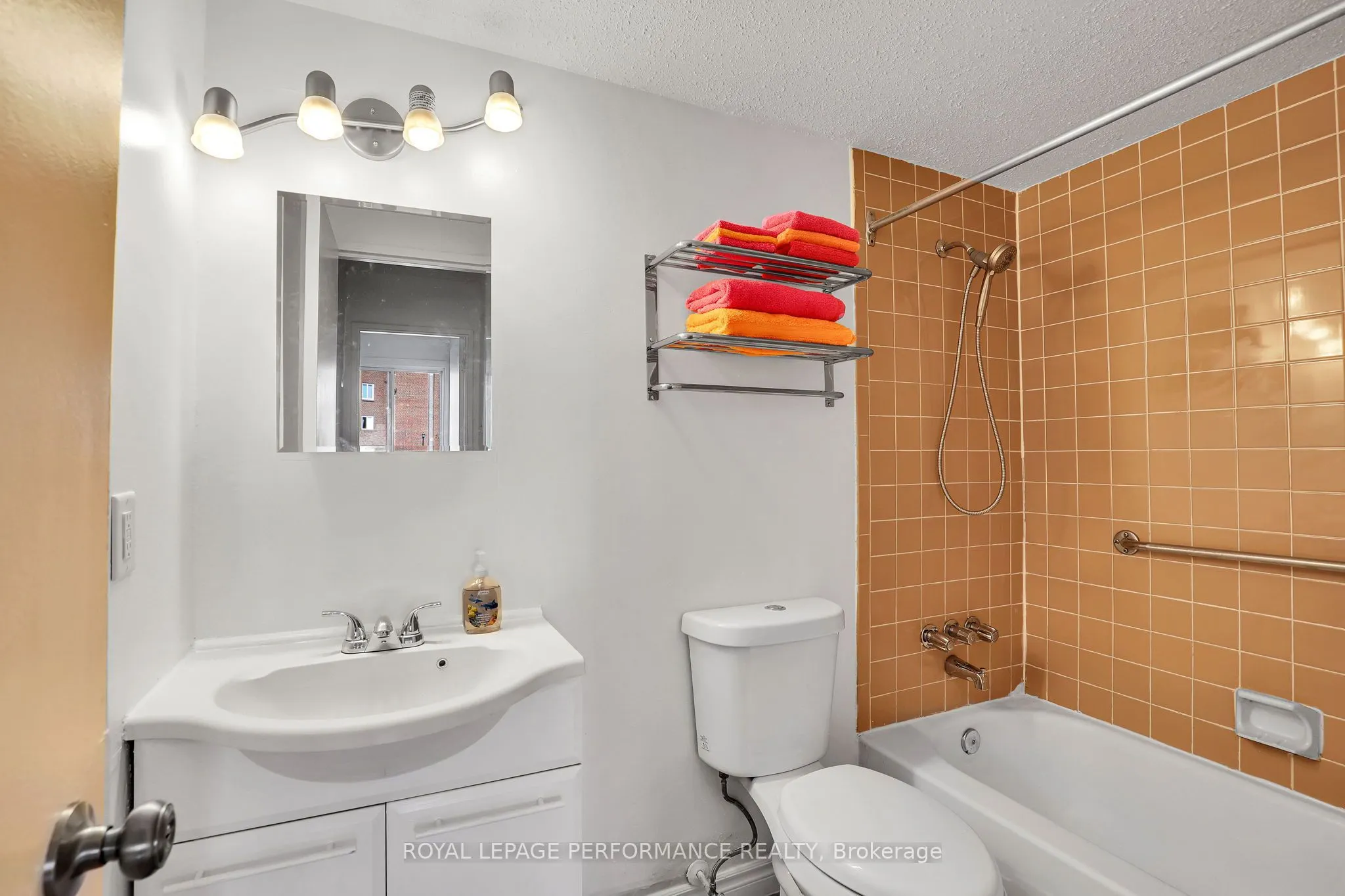 2044 Arrowsmith Drive #208C