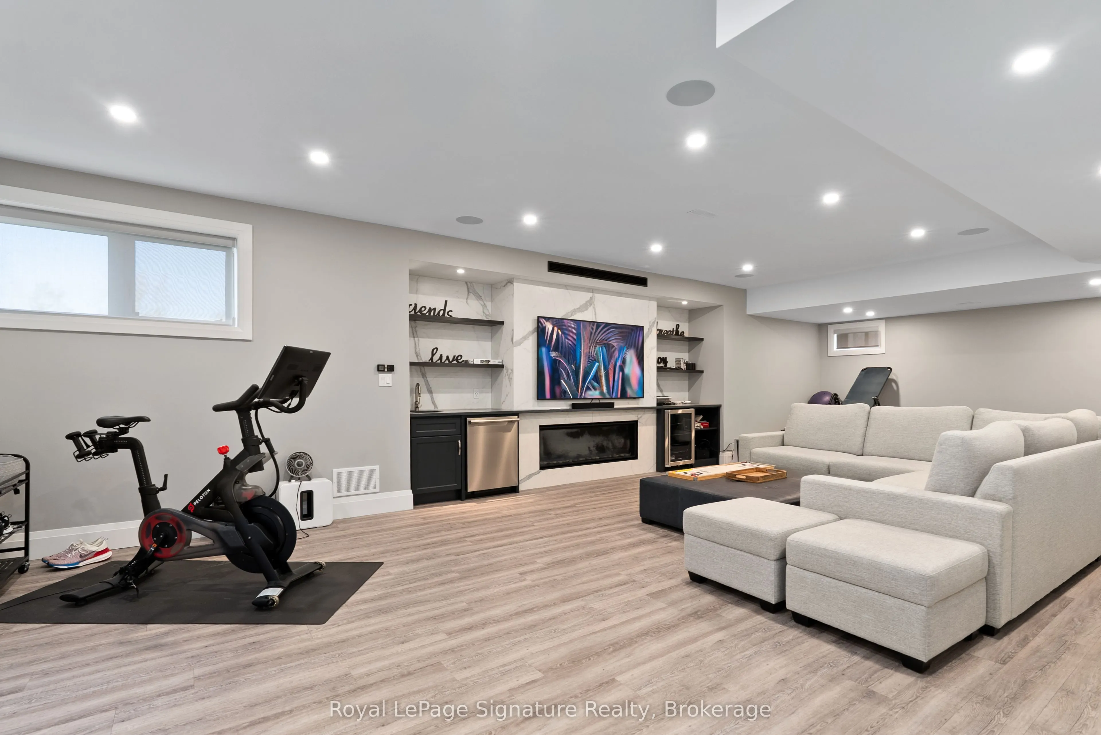 110 Cattail Crescent