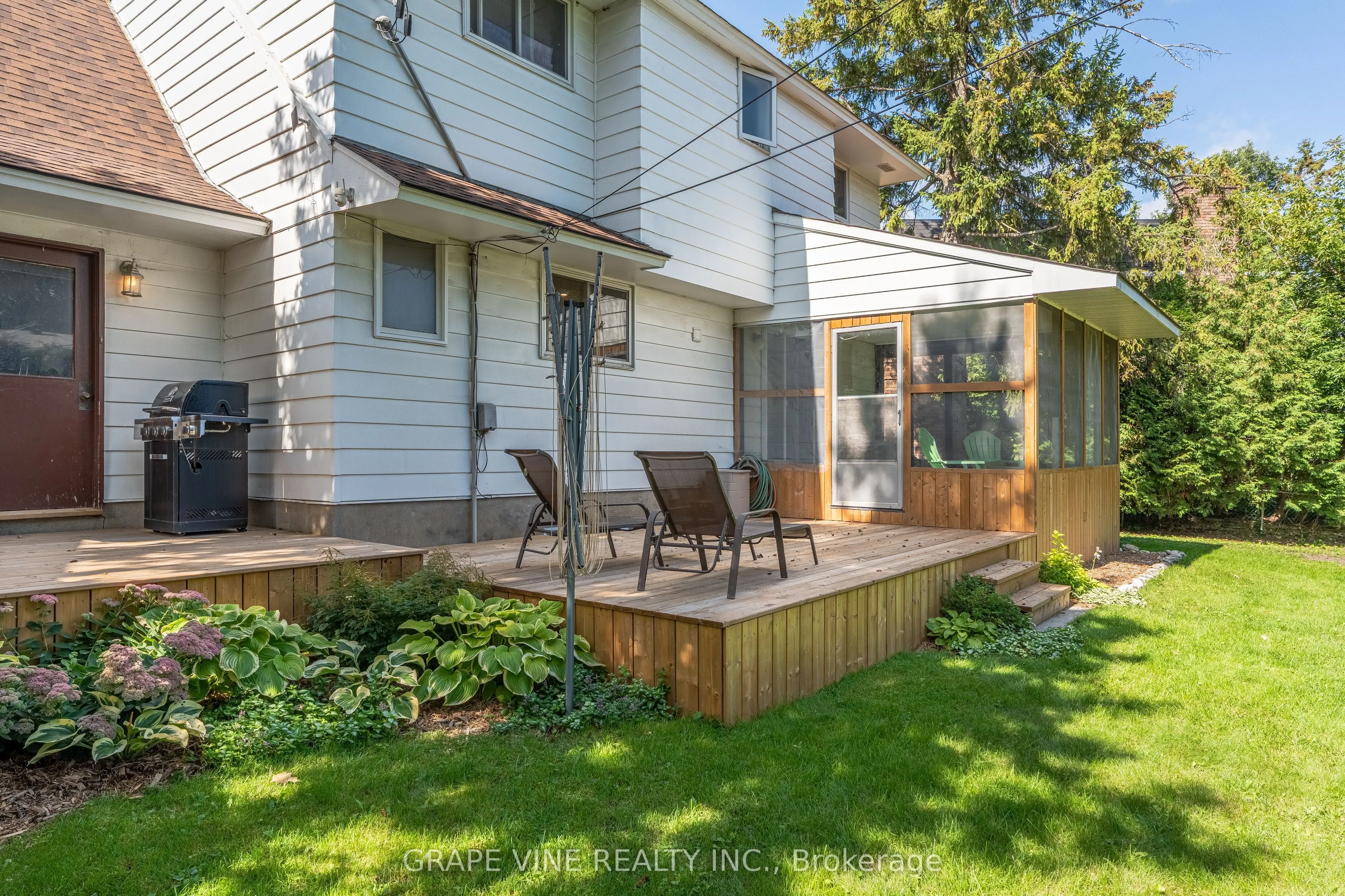 1323 Fernwood Drive