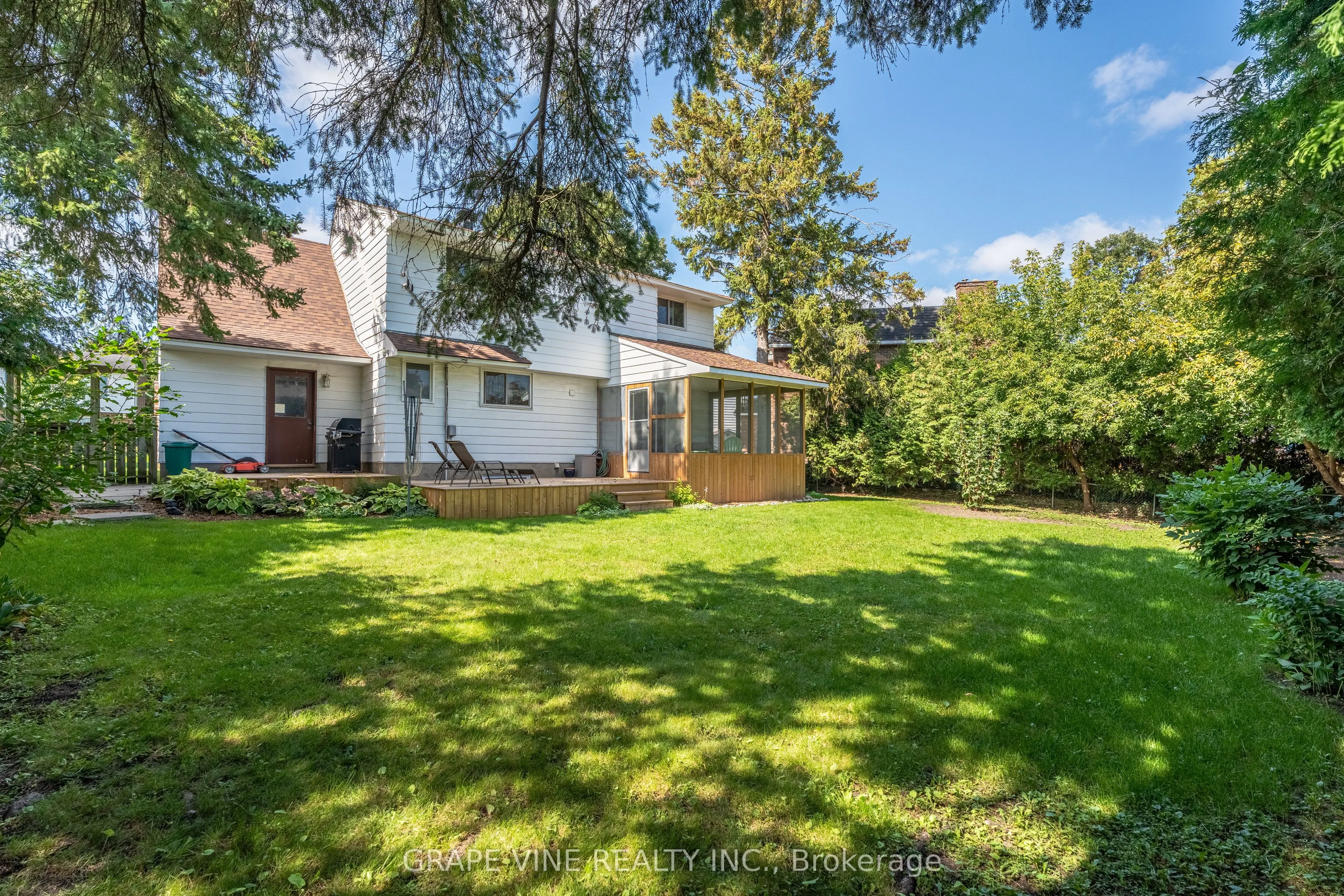 1323 Fernwood Drive