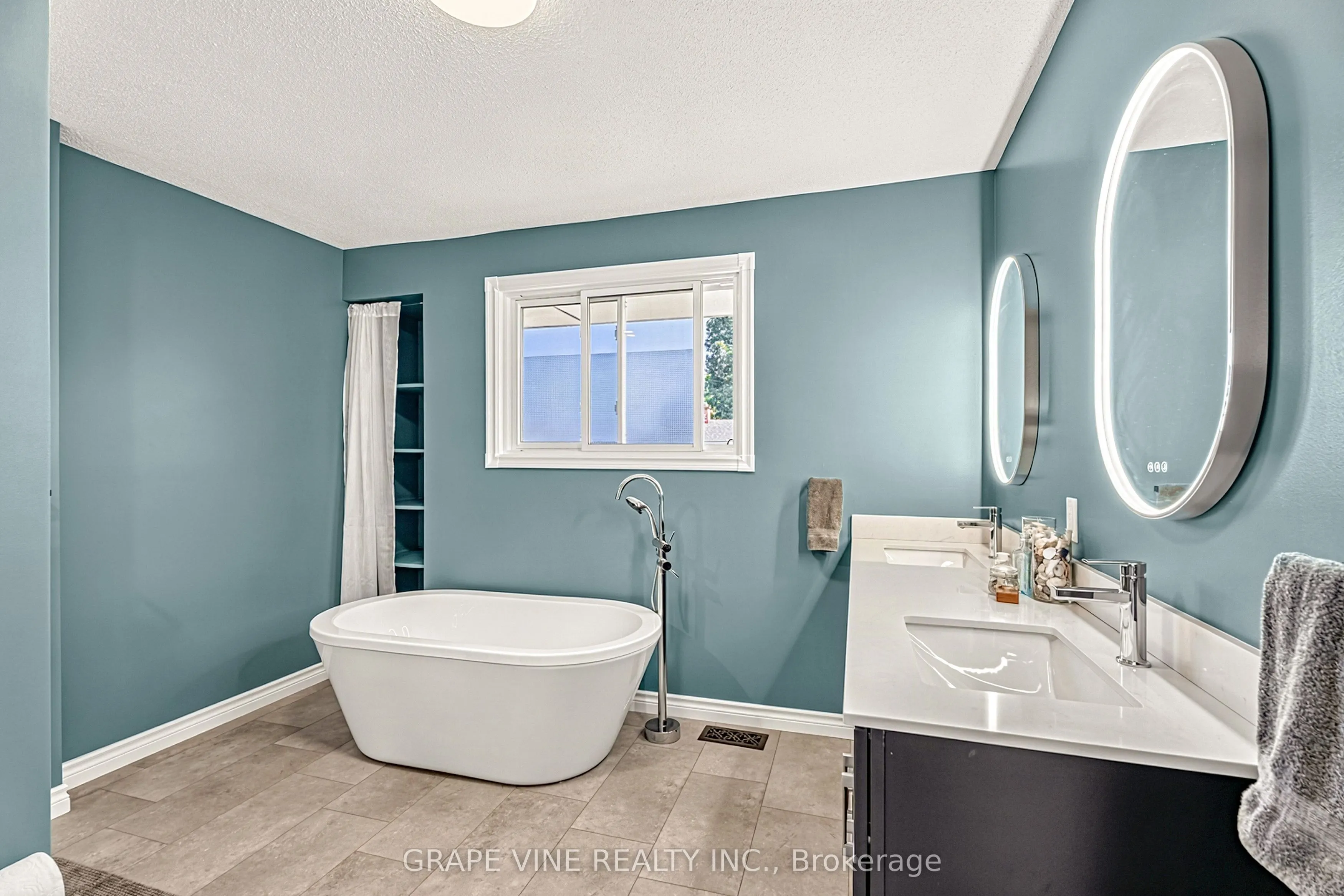 1323 Fernwood Drive