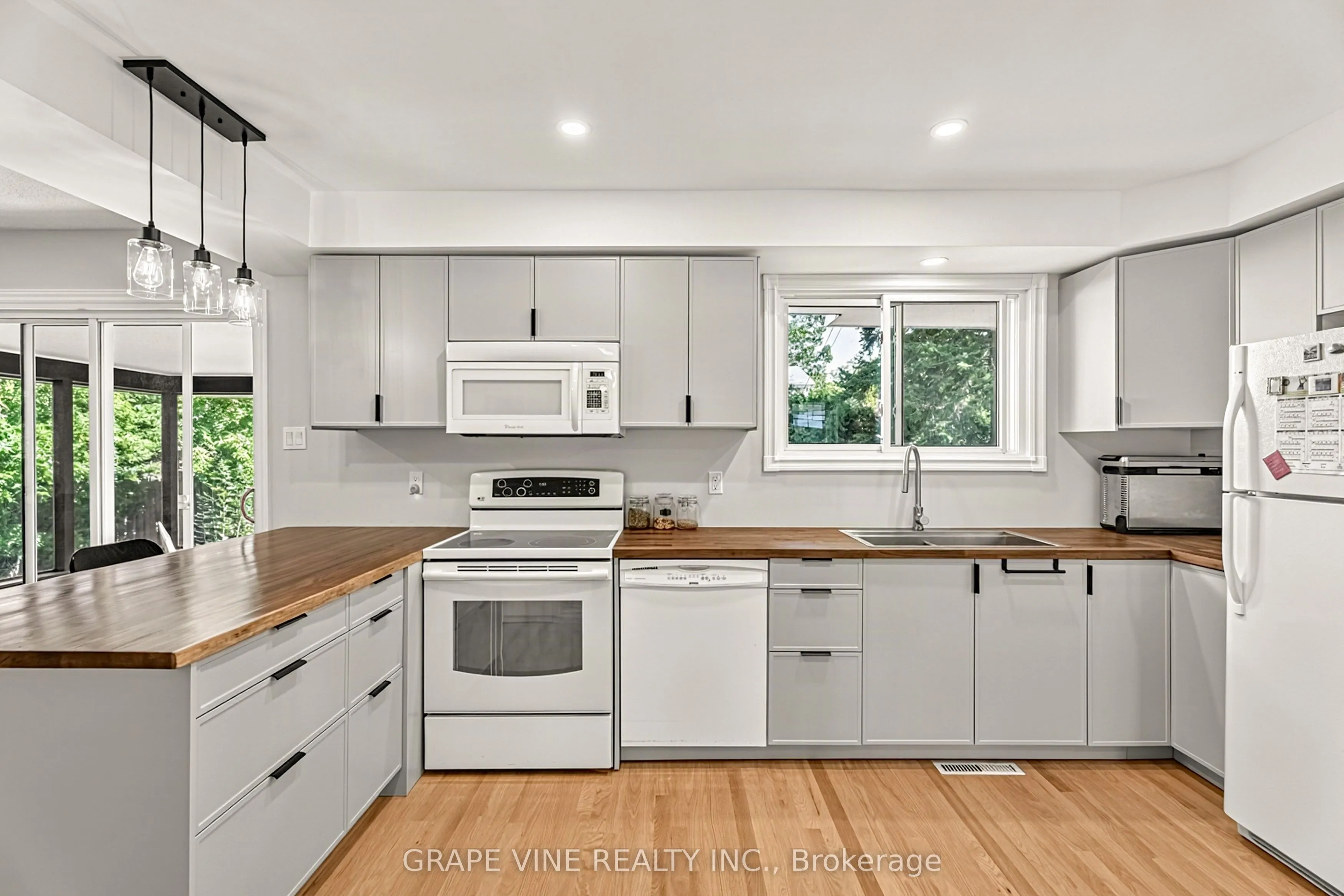1323 Fernwood Drive