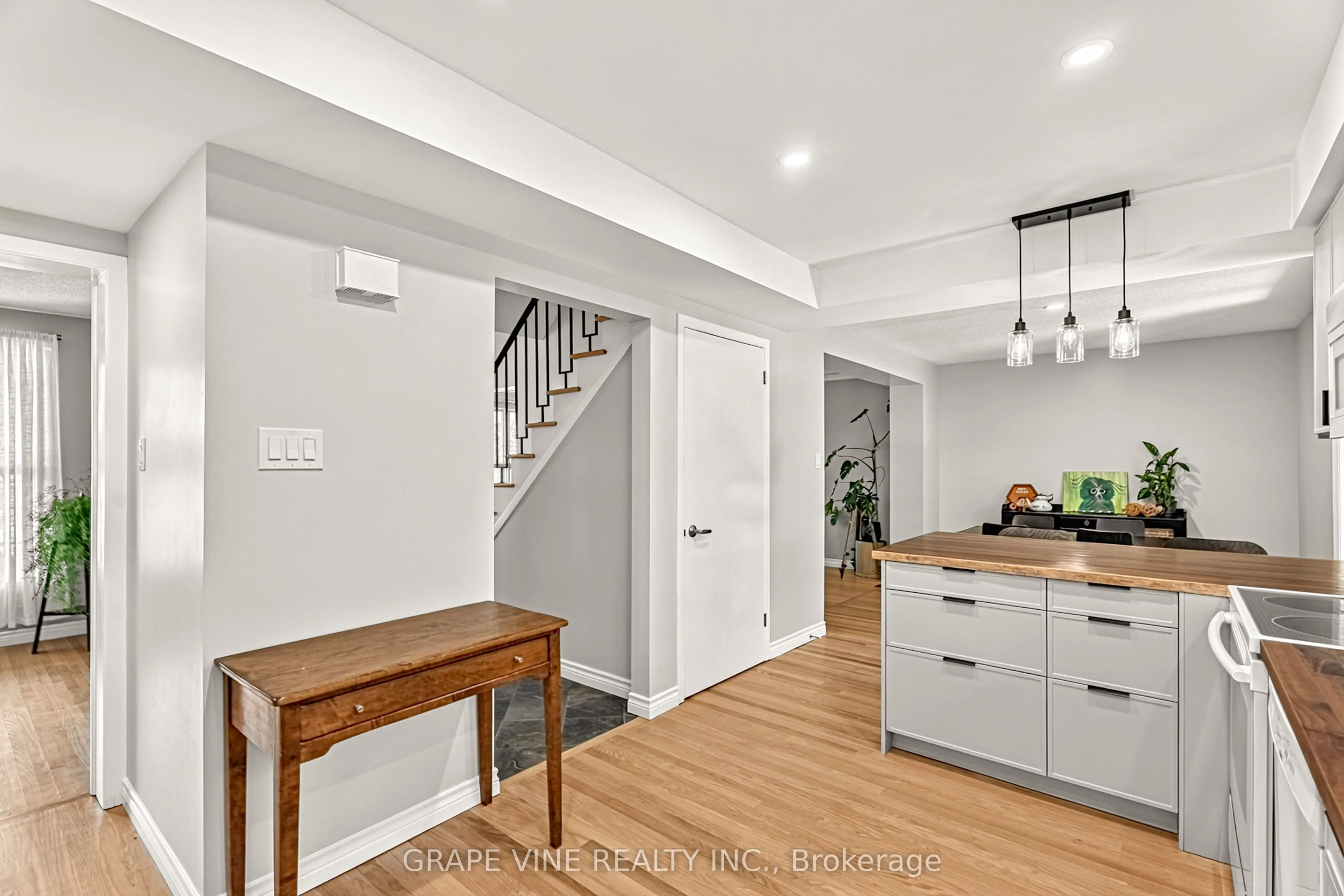 1323 Fernwood Drive