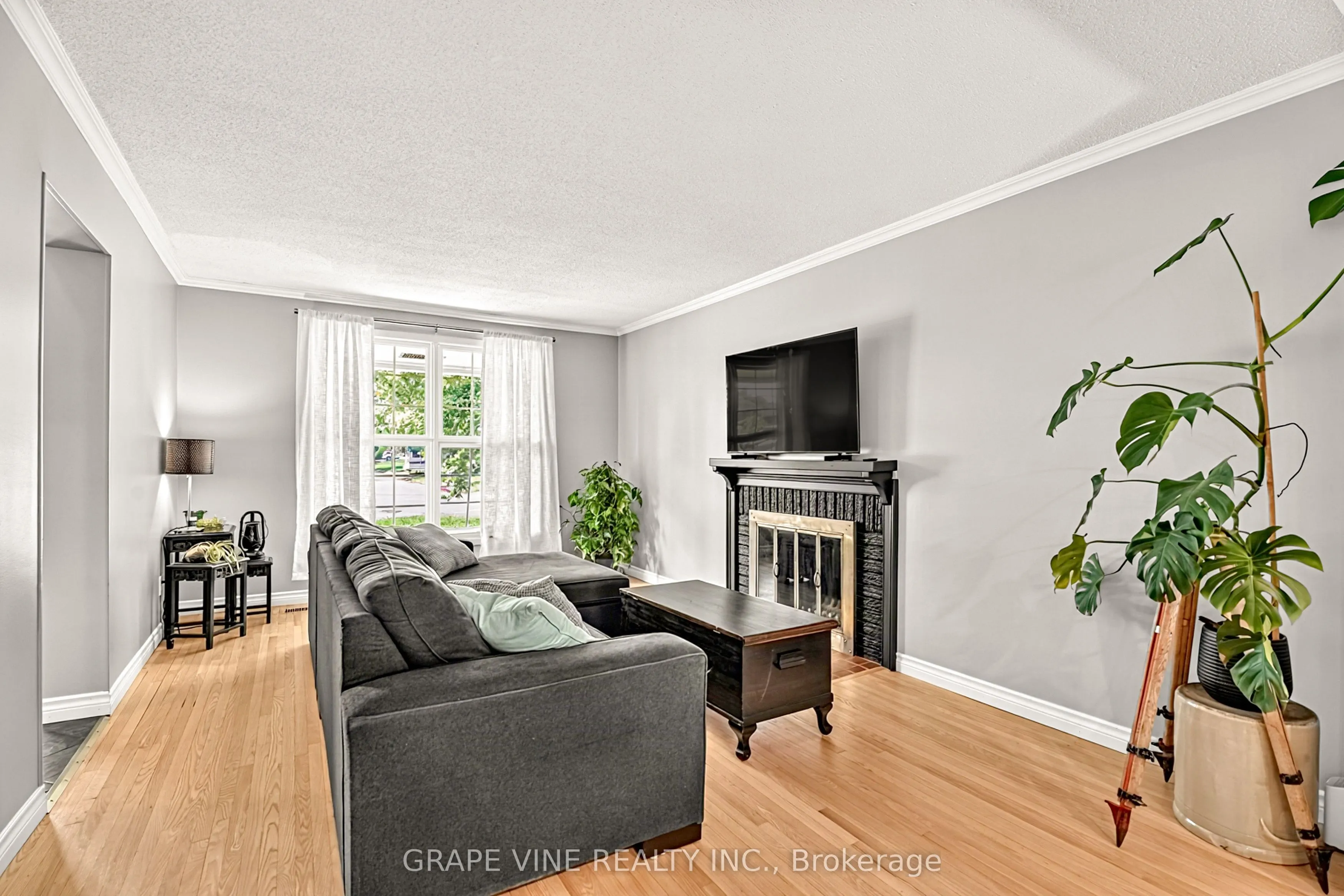 1323 Fernwood Drive
