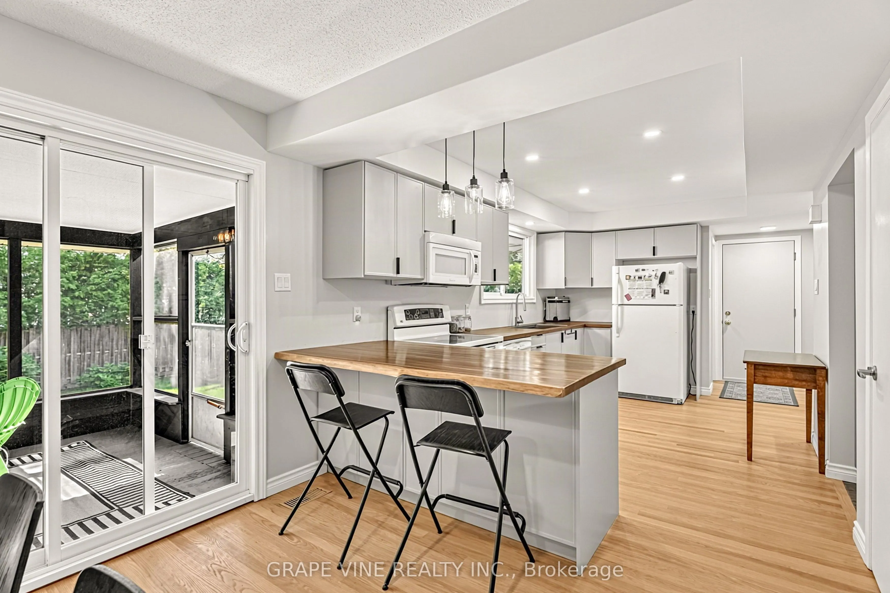 1323 Fernwood Drive