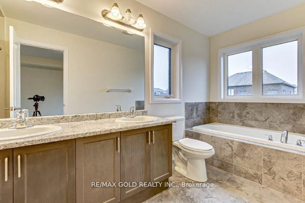 120 Huntingford Trail
