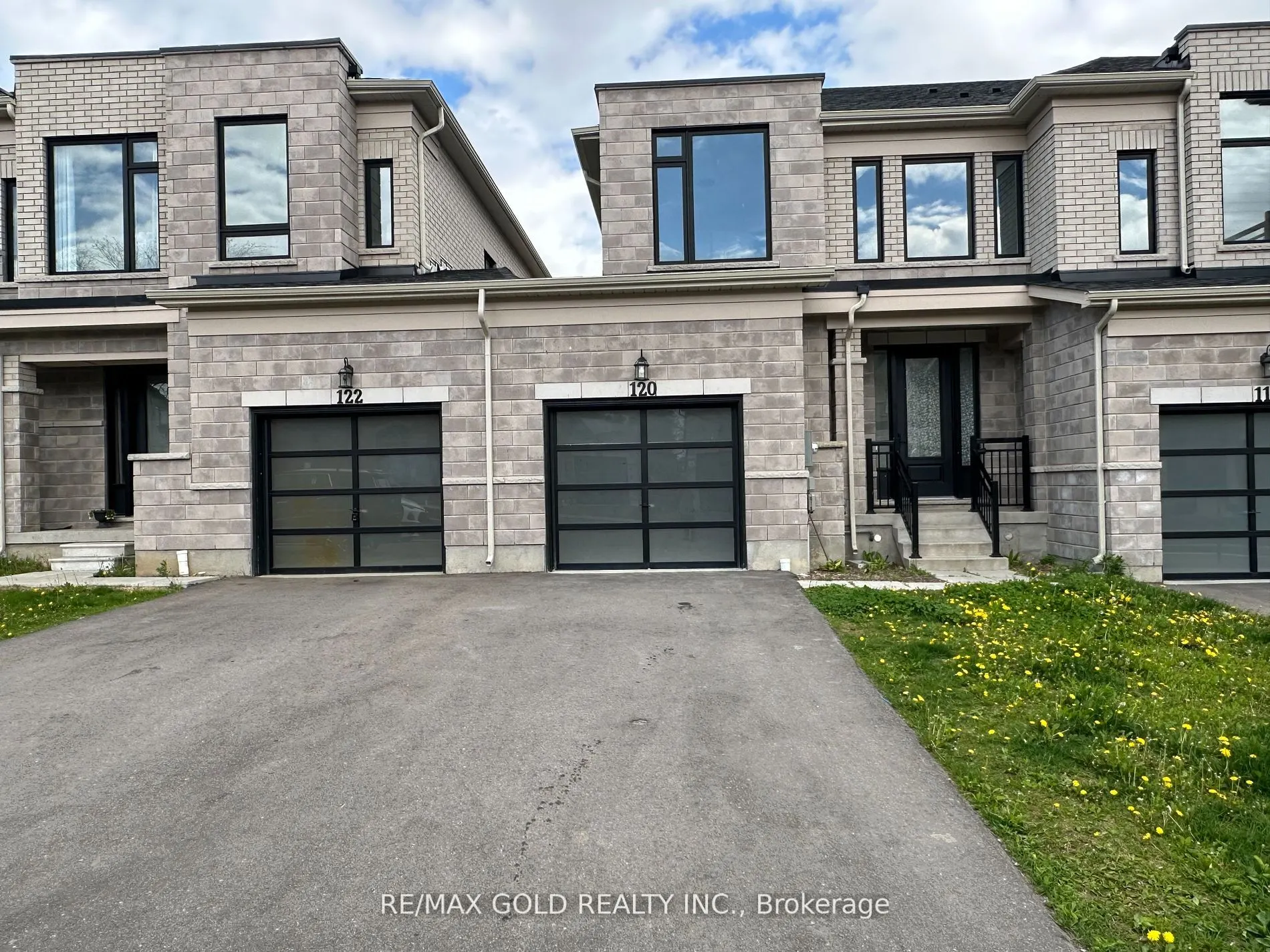 120 Huntingford Trail