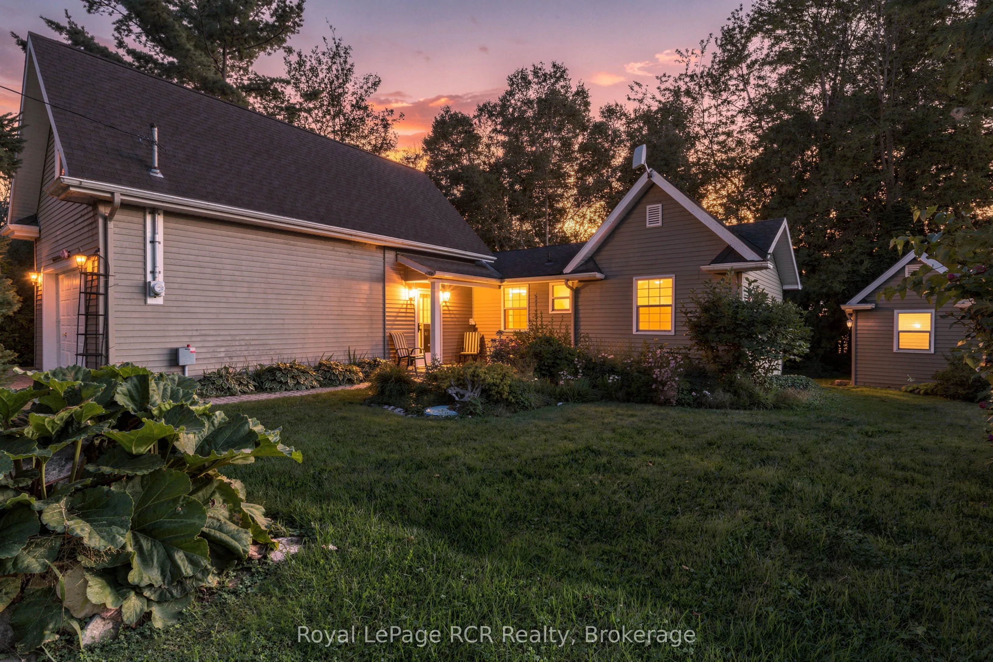 50 Hansen Drive S