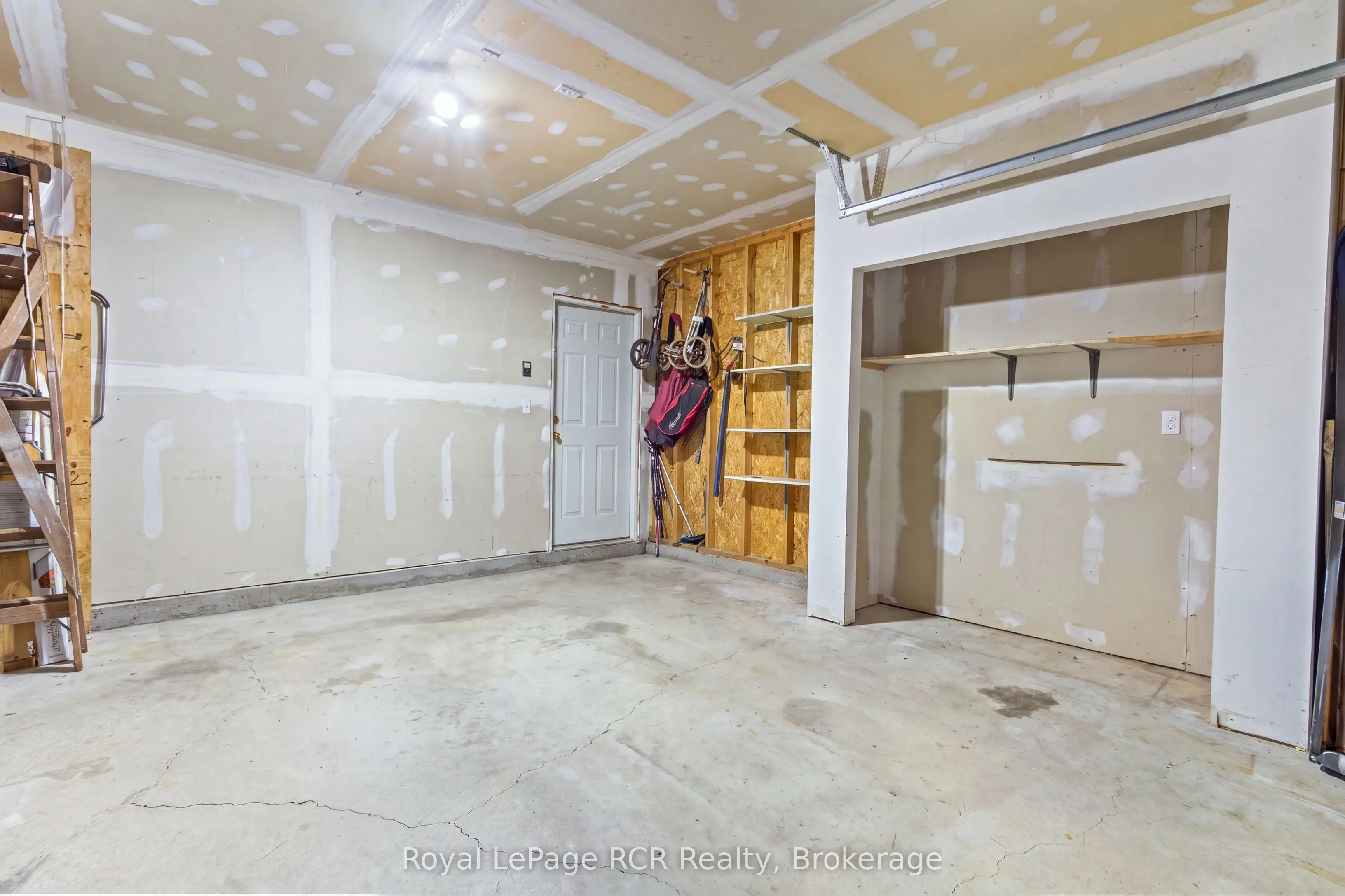 50 Hansen Drive S