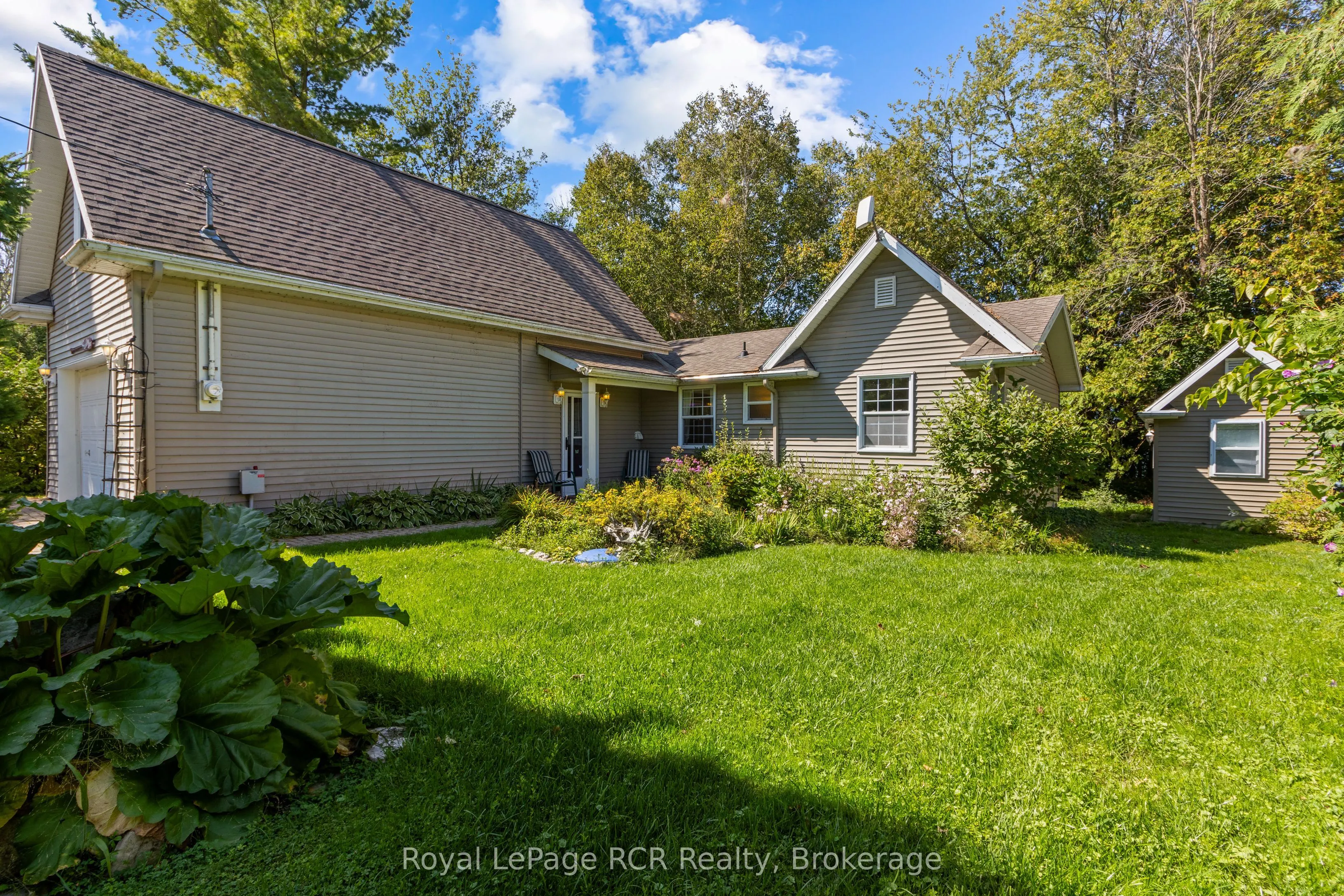 50 Hansen Drive S