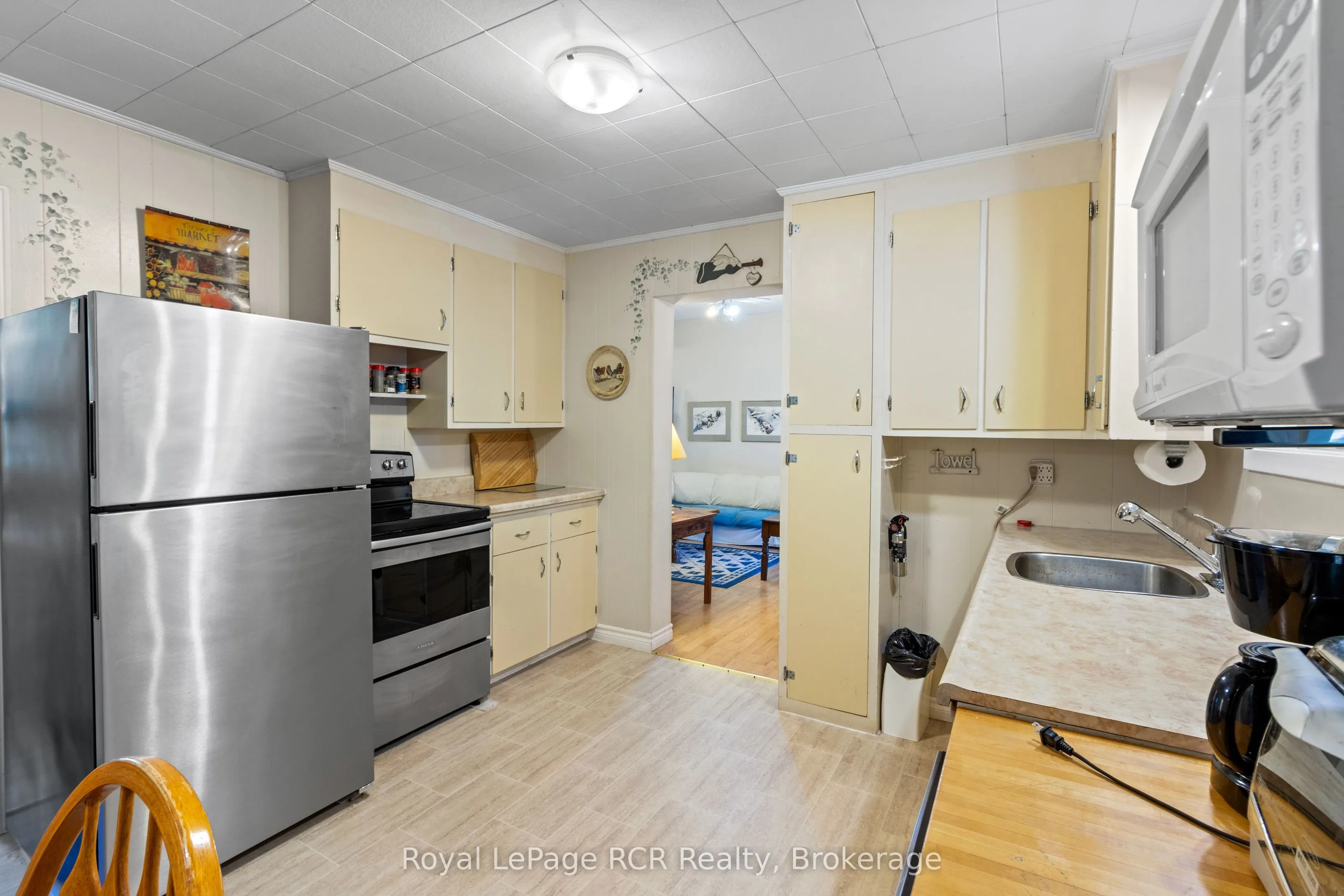 50 Hansen Drive S
