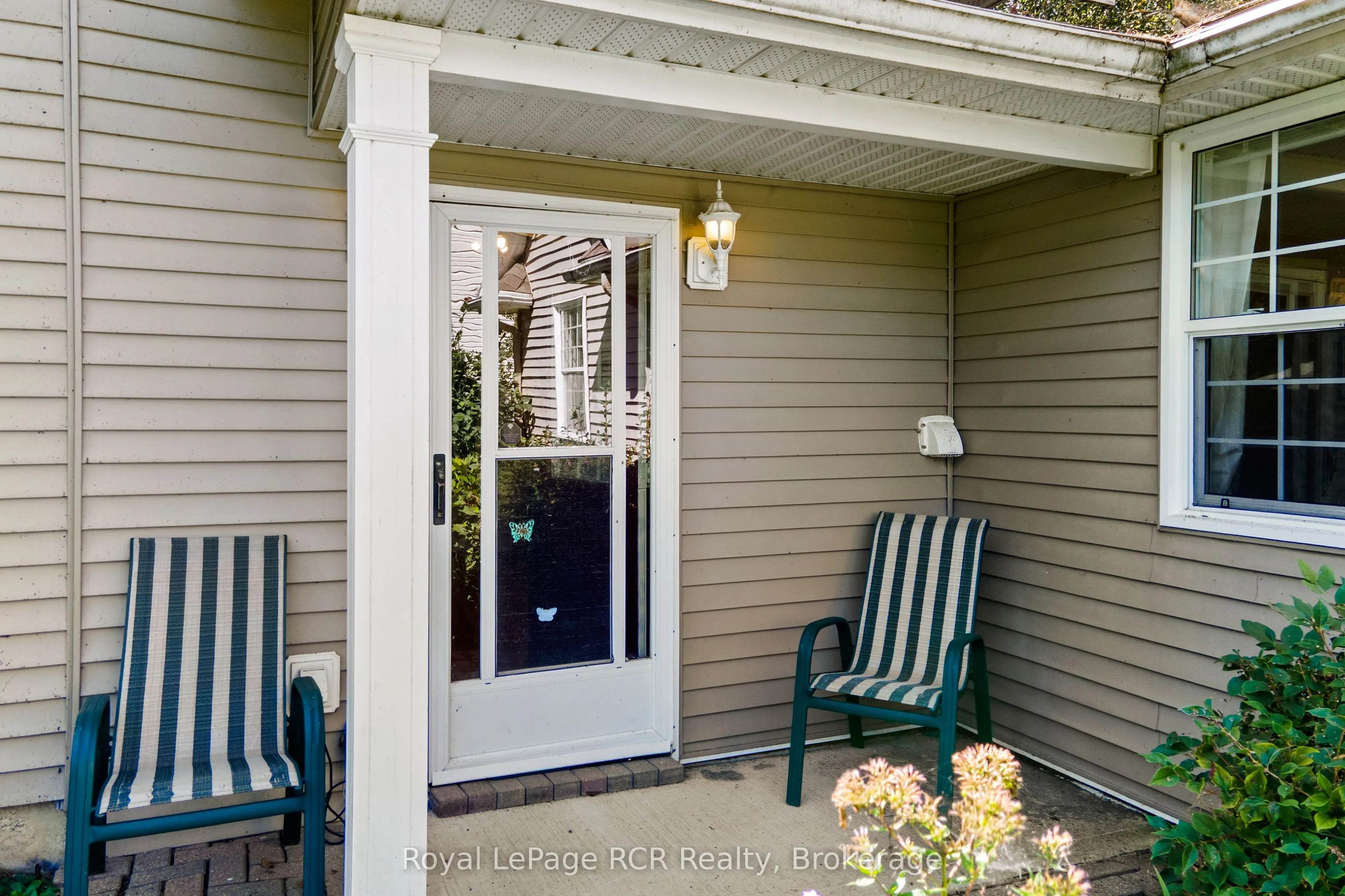 50 Hansen Drive S