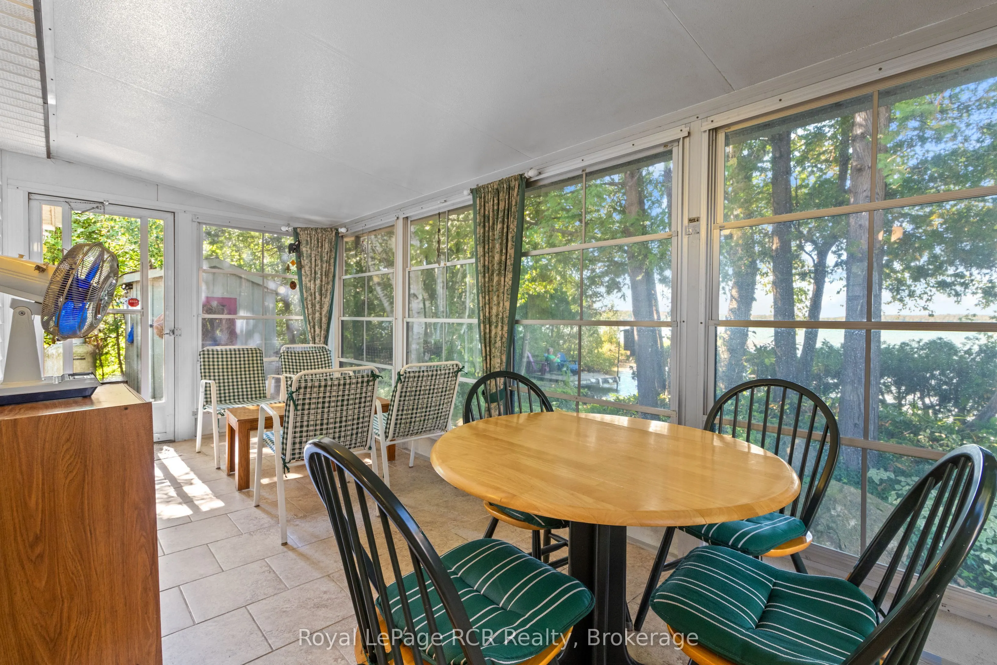 50 Hansen Drive S