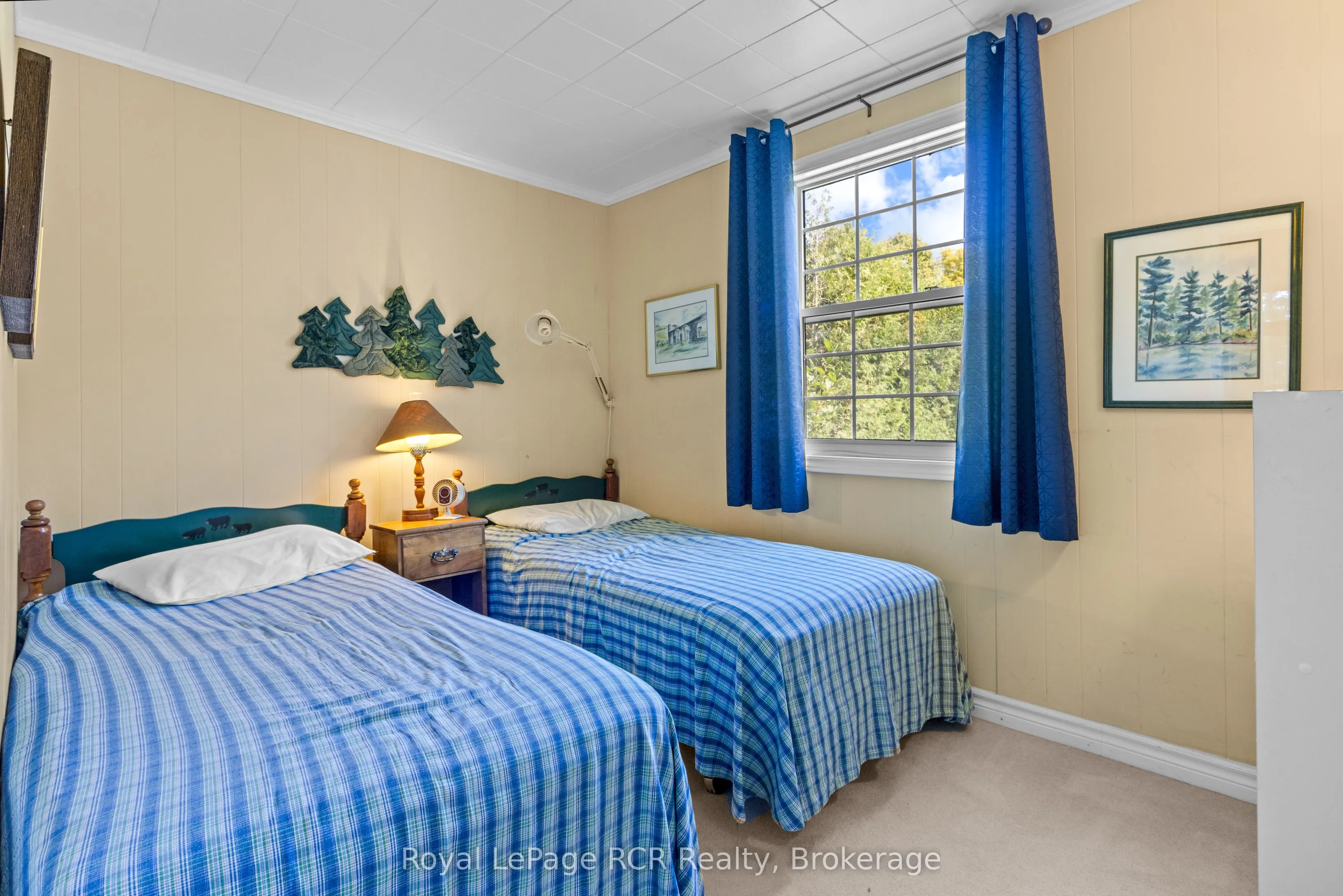 50 Hansen Drive S