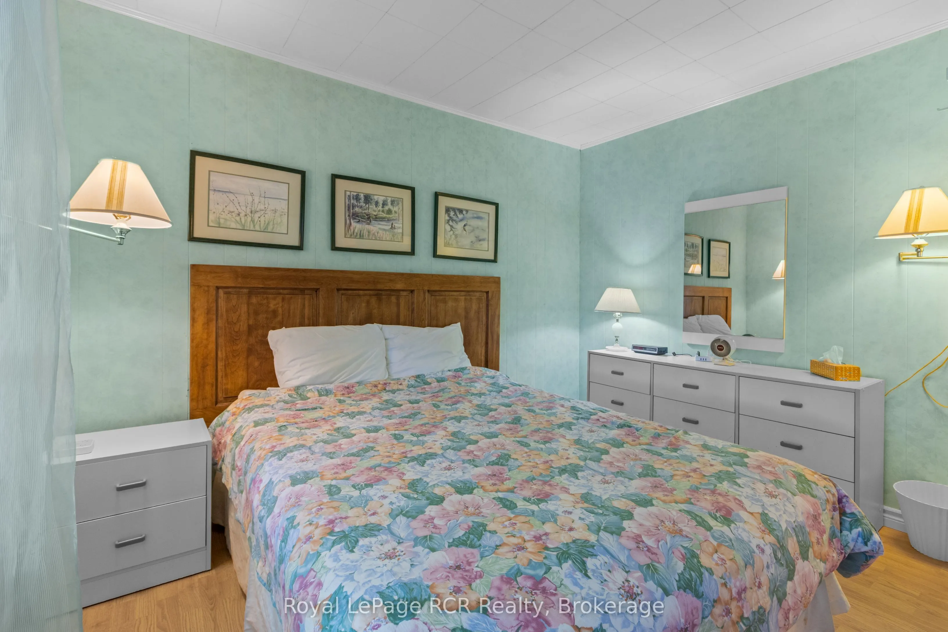 50 Hansen Drive S