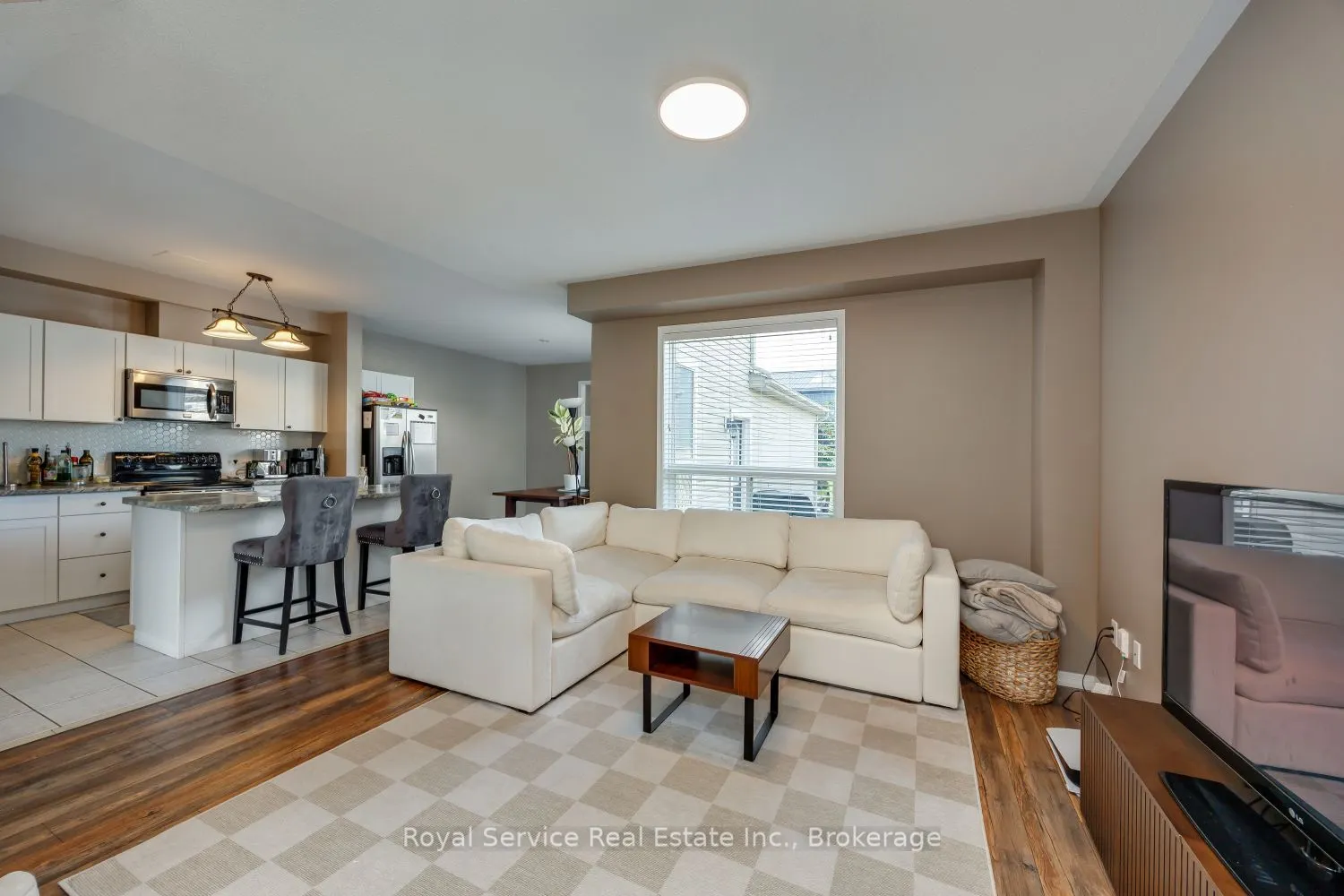 762 Carlisle Street