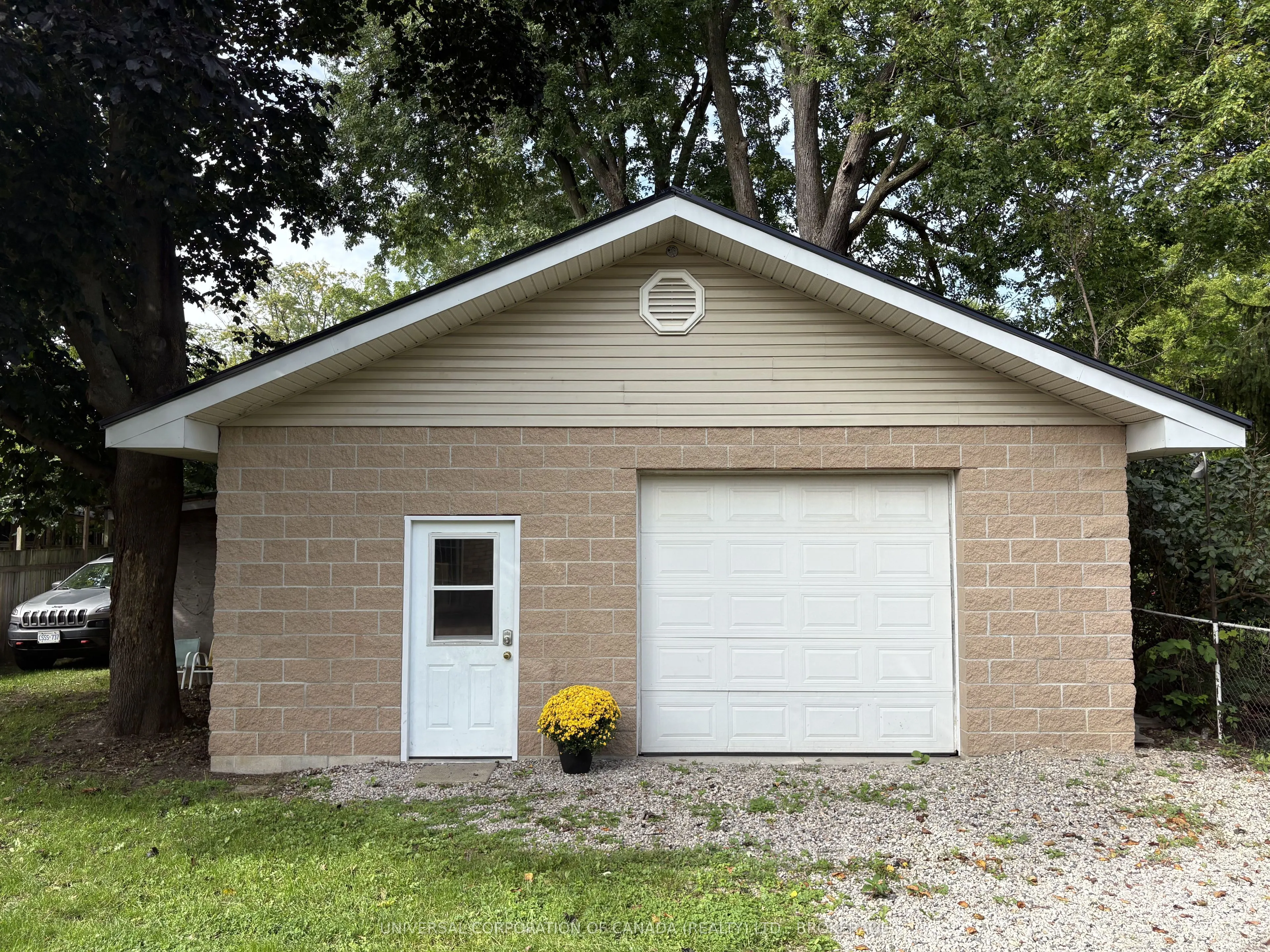 97 Chesley Avenue
