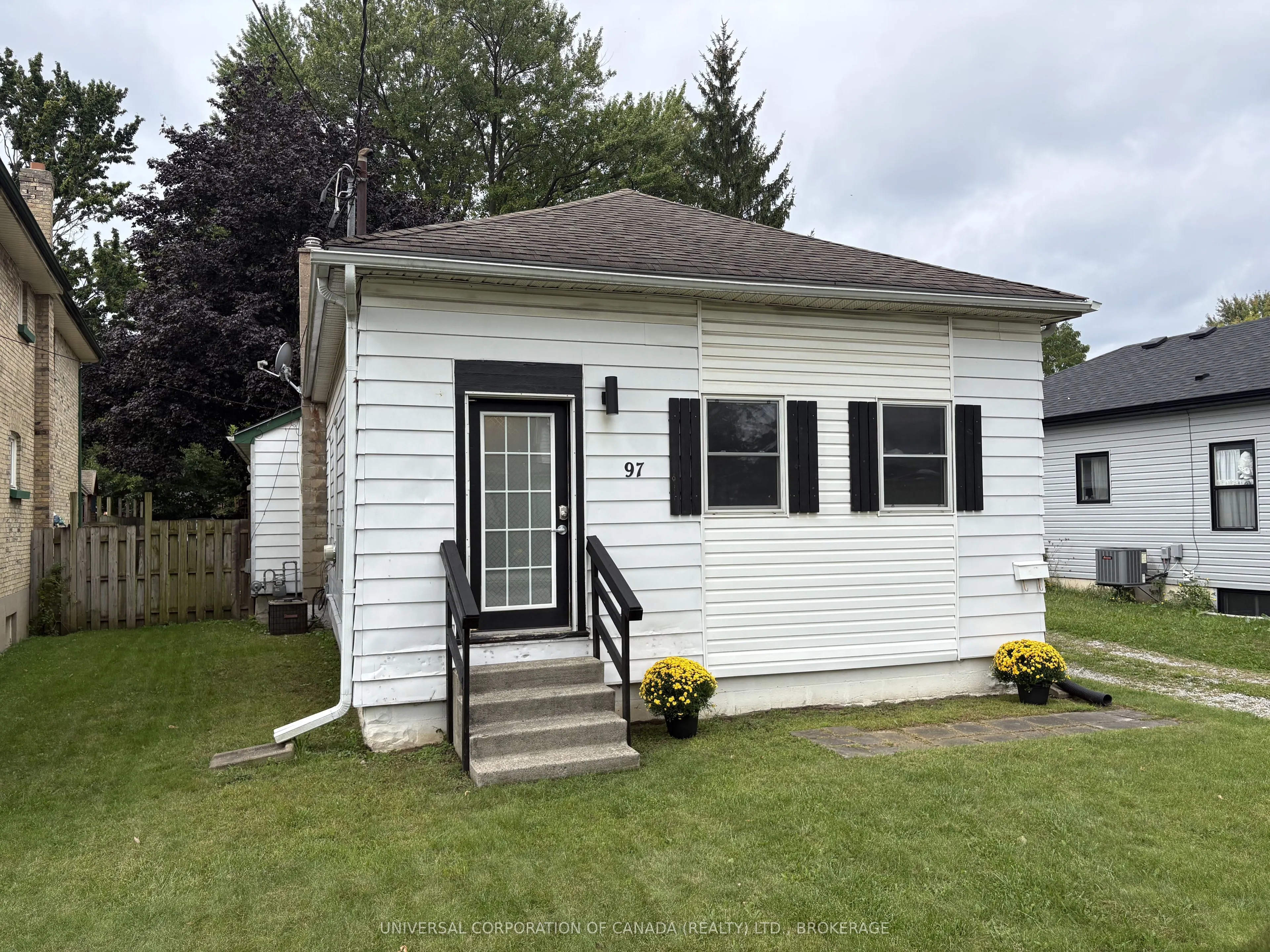 97 Chesley Avenue