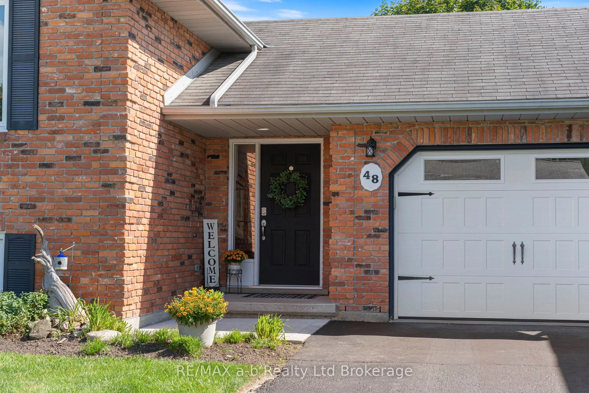 48 Denrich Avenue