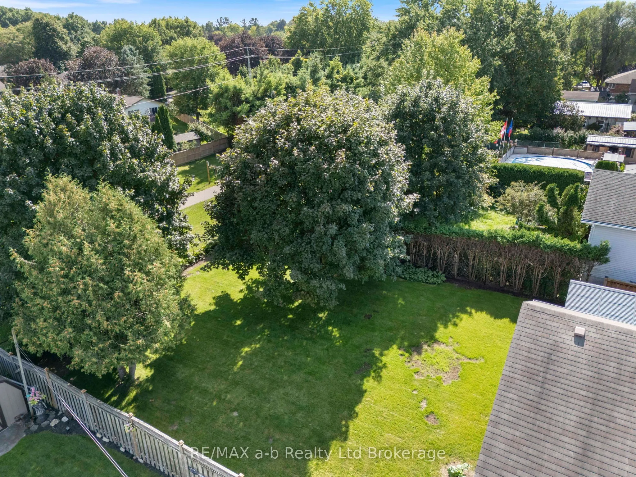 48 Denrich Avenue
