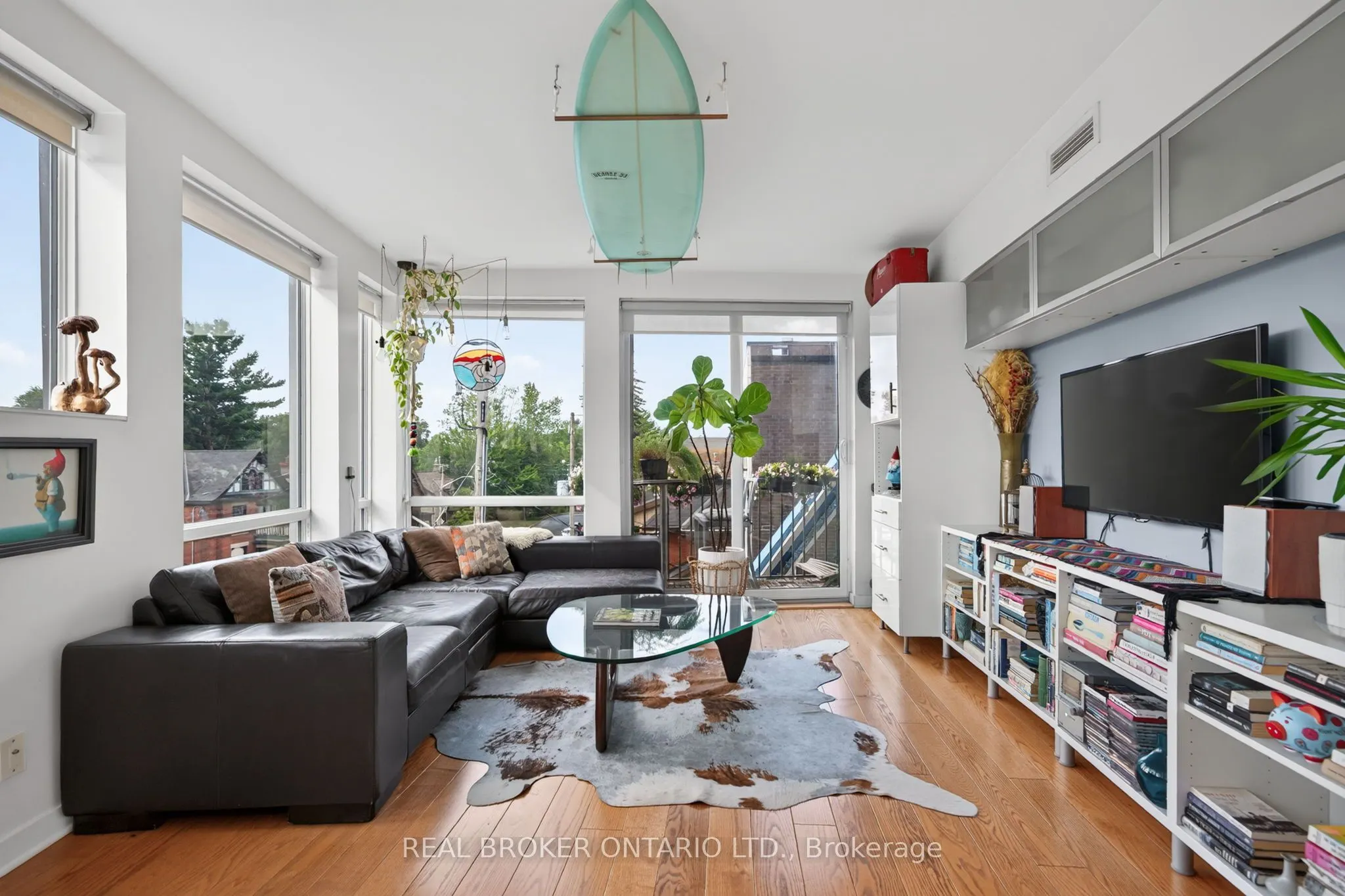 1014 Bank Street #305