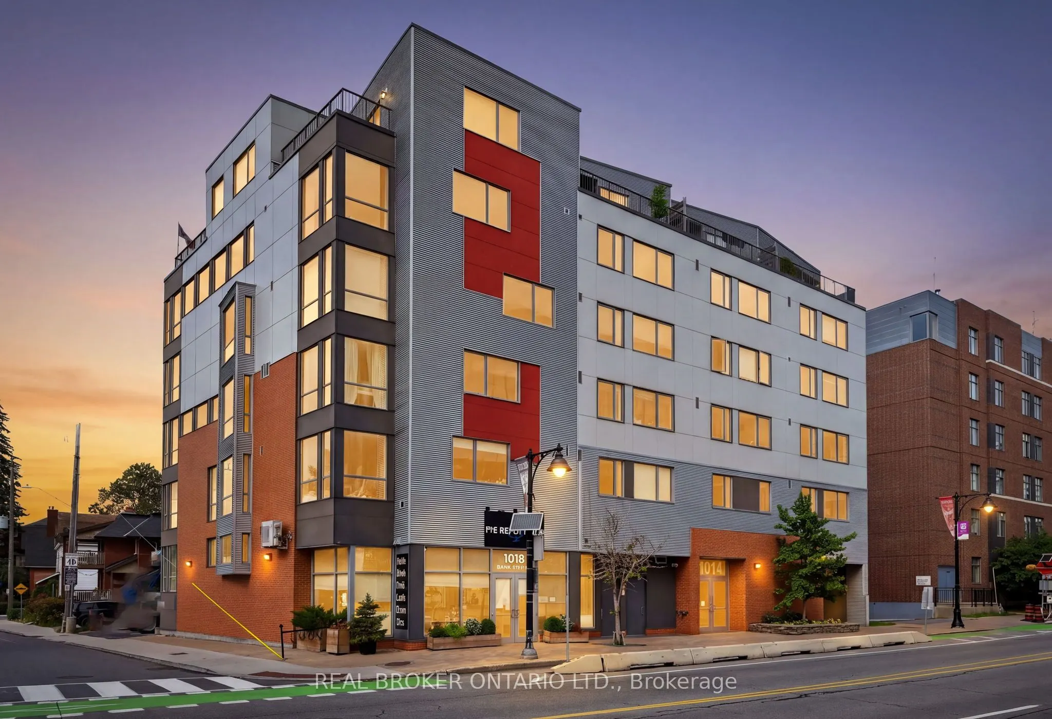 1014 Bank Street #305