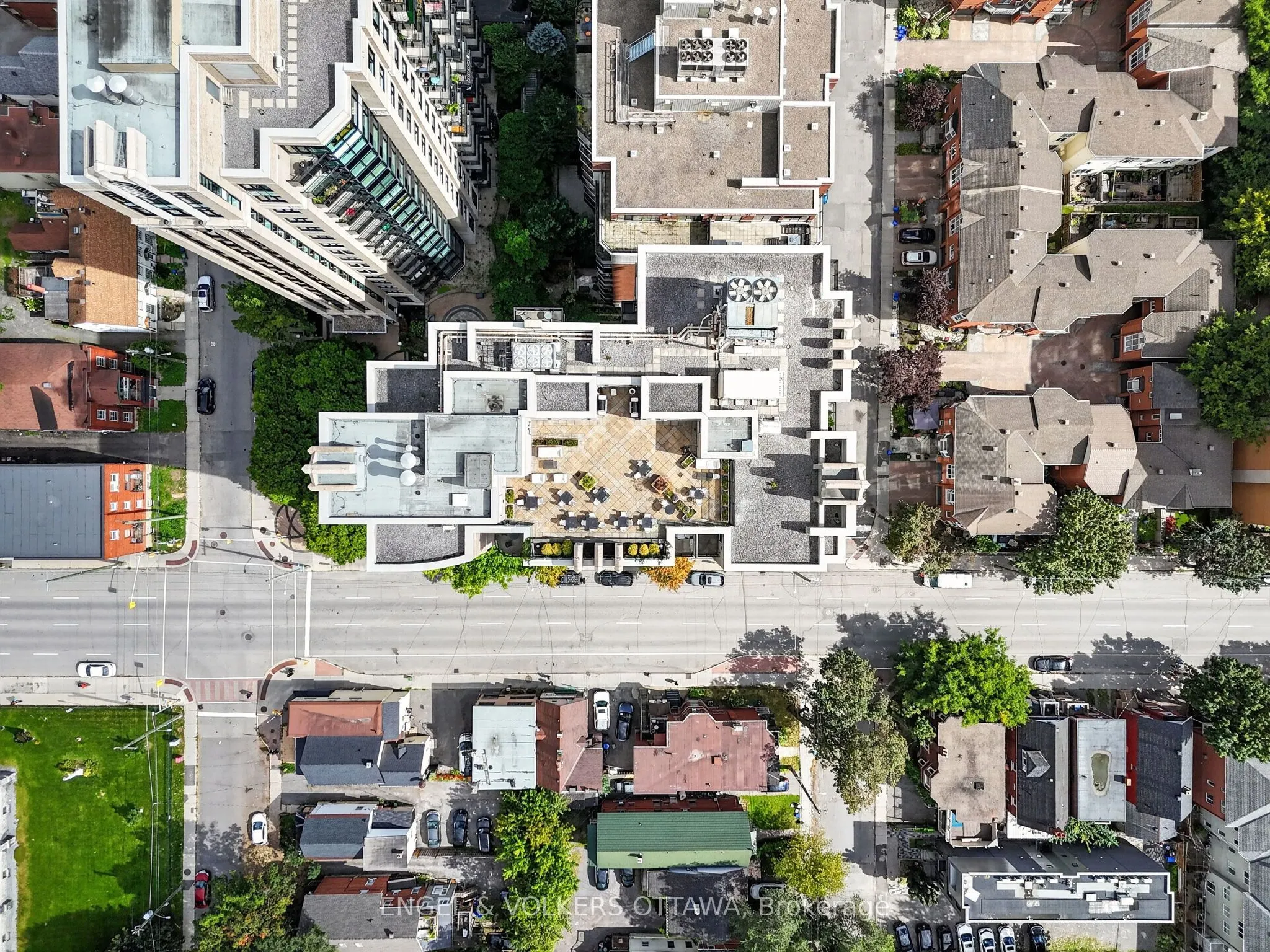 245 Kent Street #706