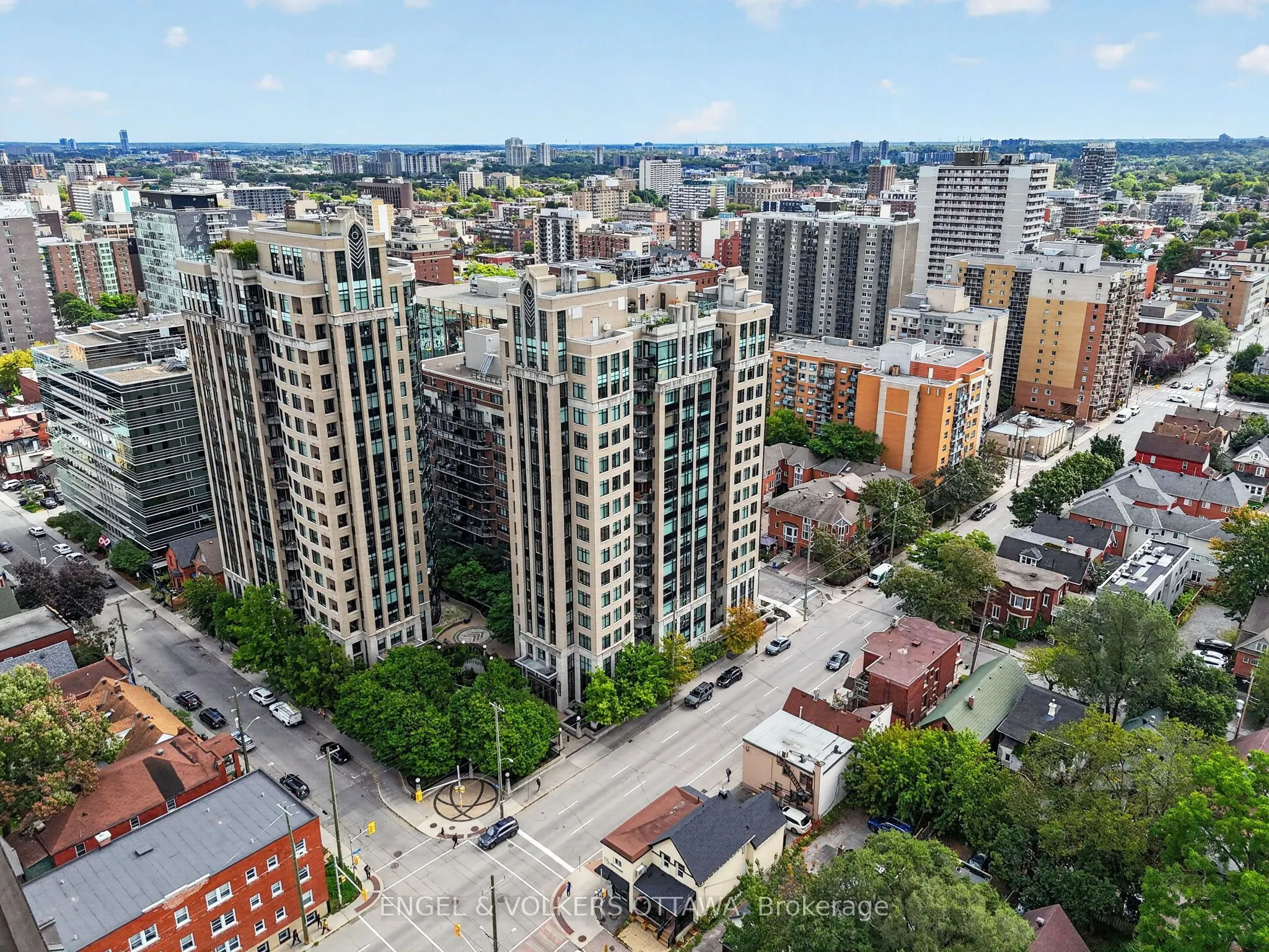 245 Kent Street #706