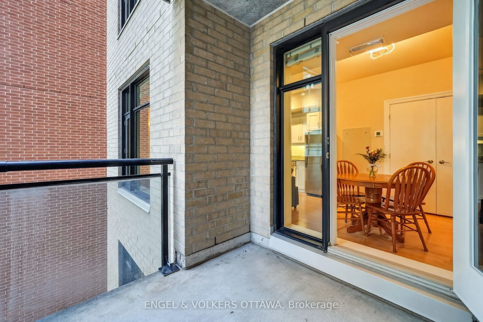245 Kent Street #706