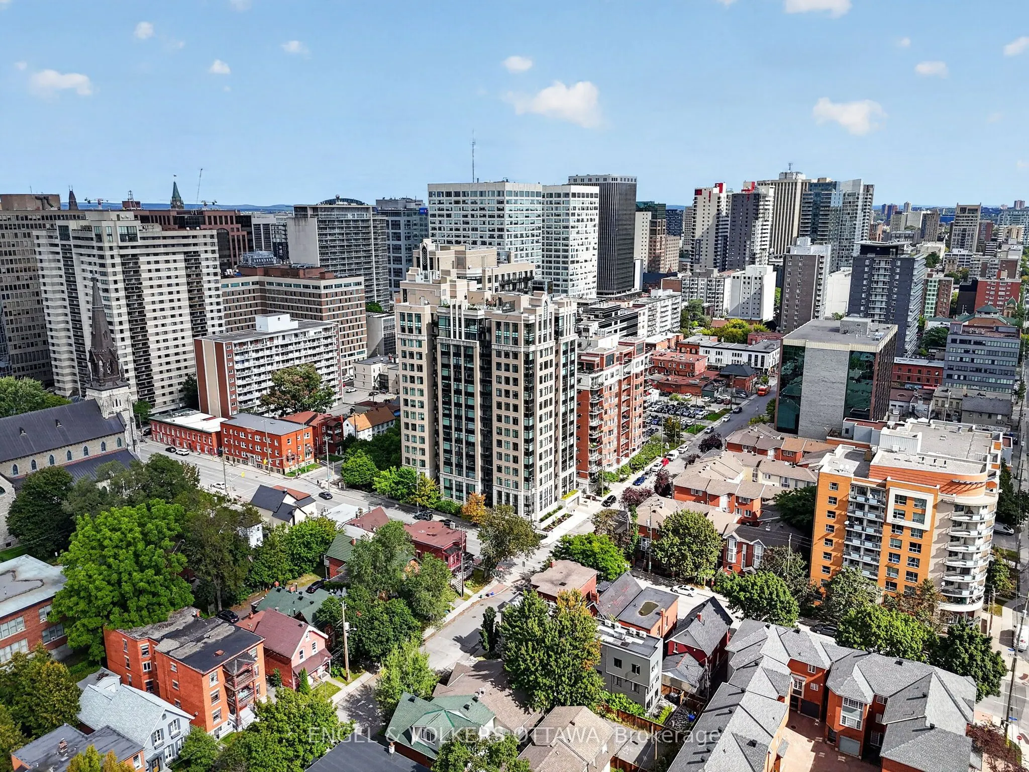 245 Kent Street #706