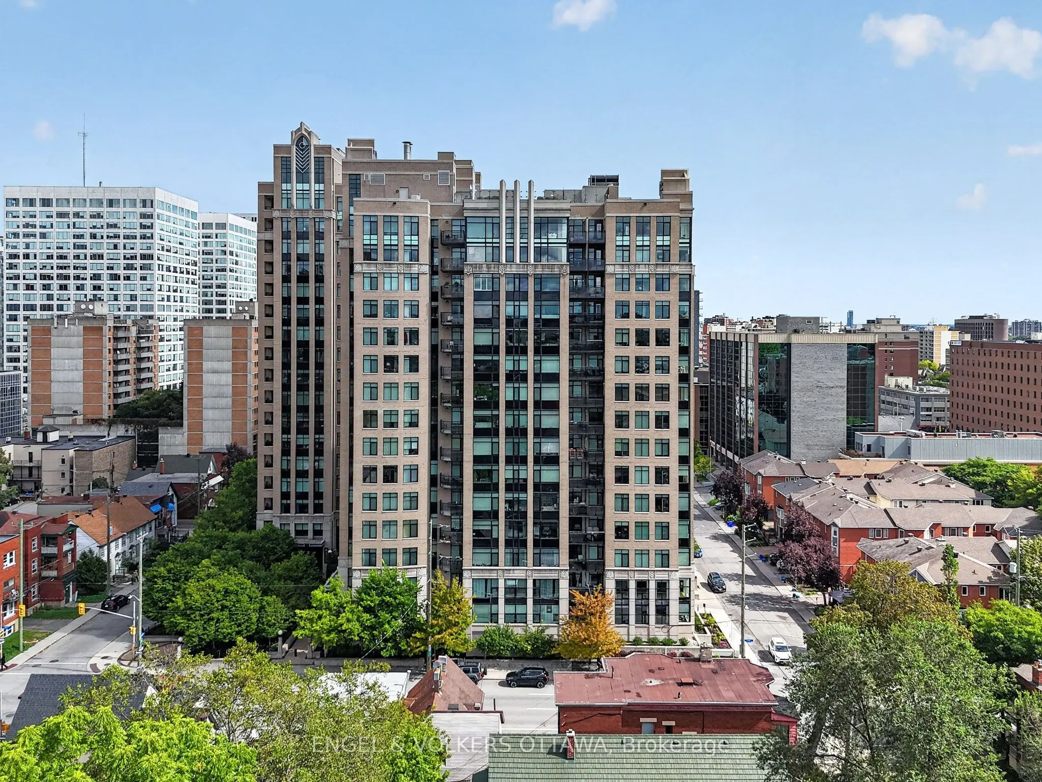 245 Kent Street #706