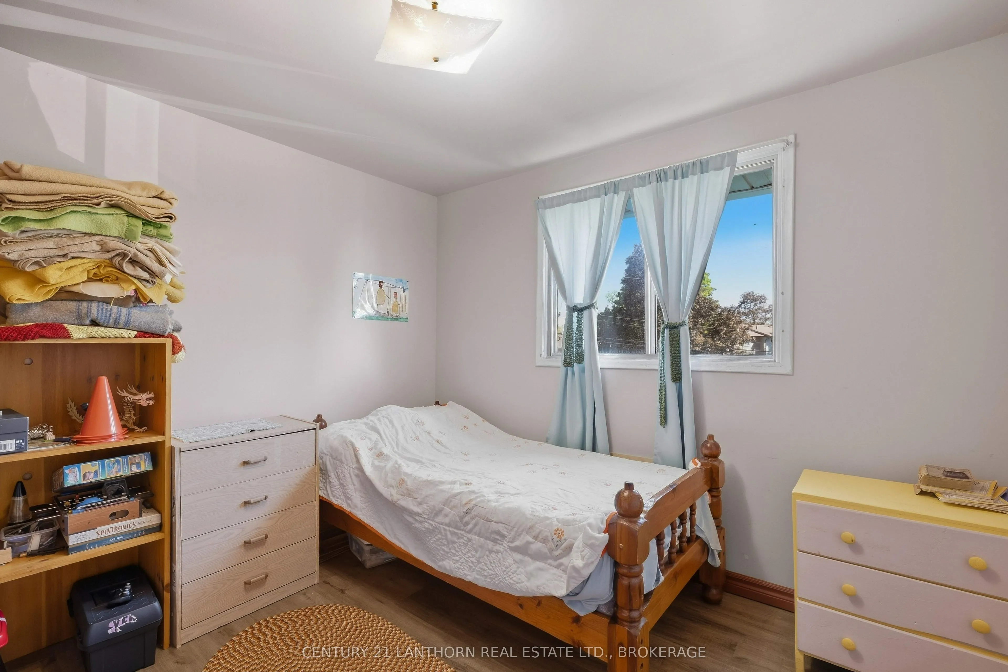 16 Winchester Drive #8