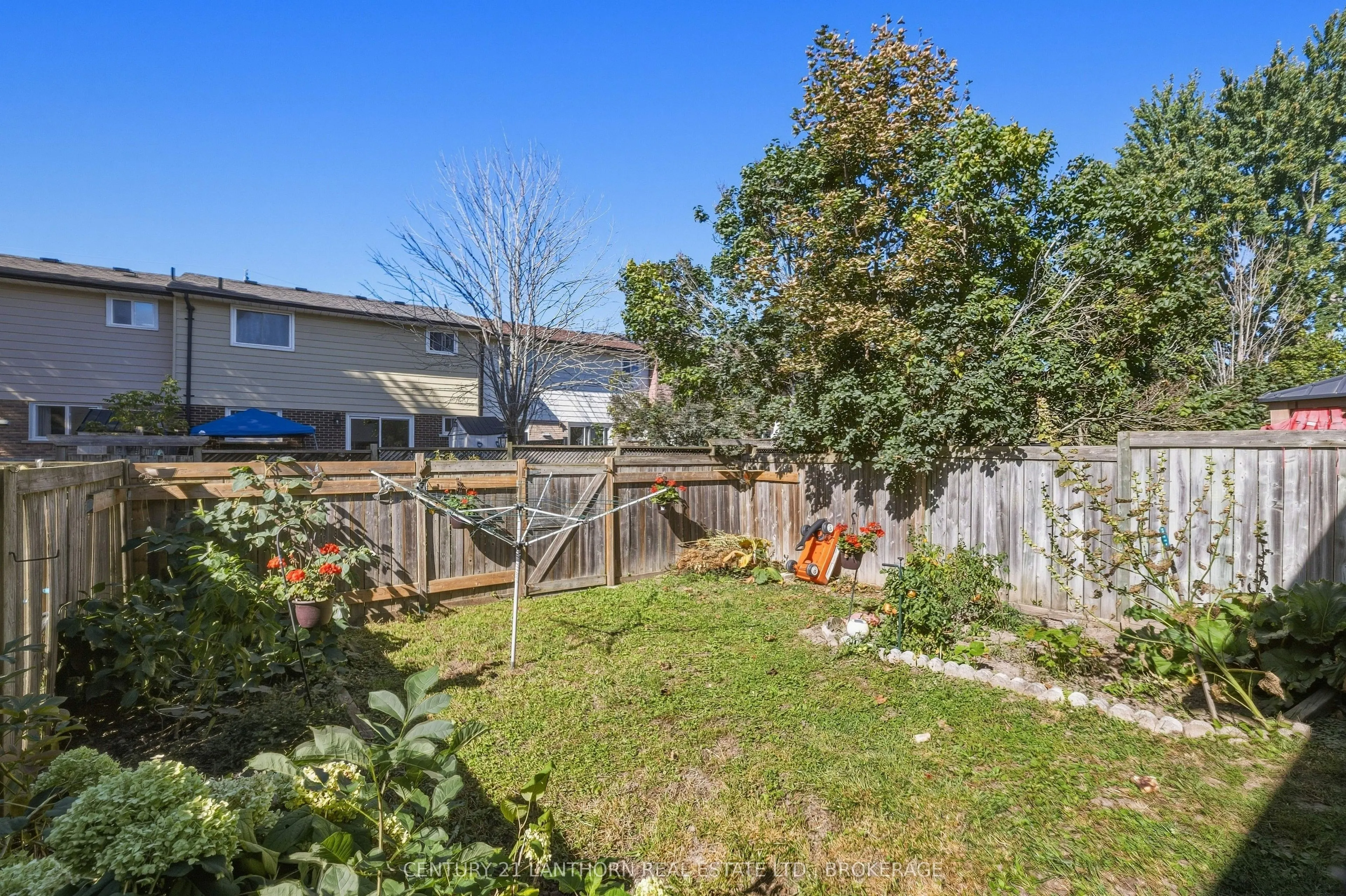 16 Winchester Drive #8
