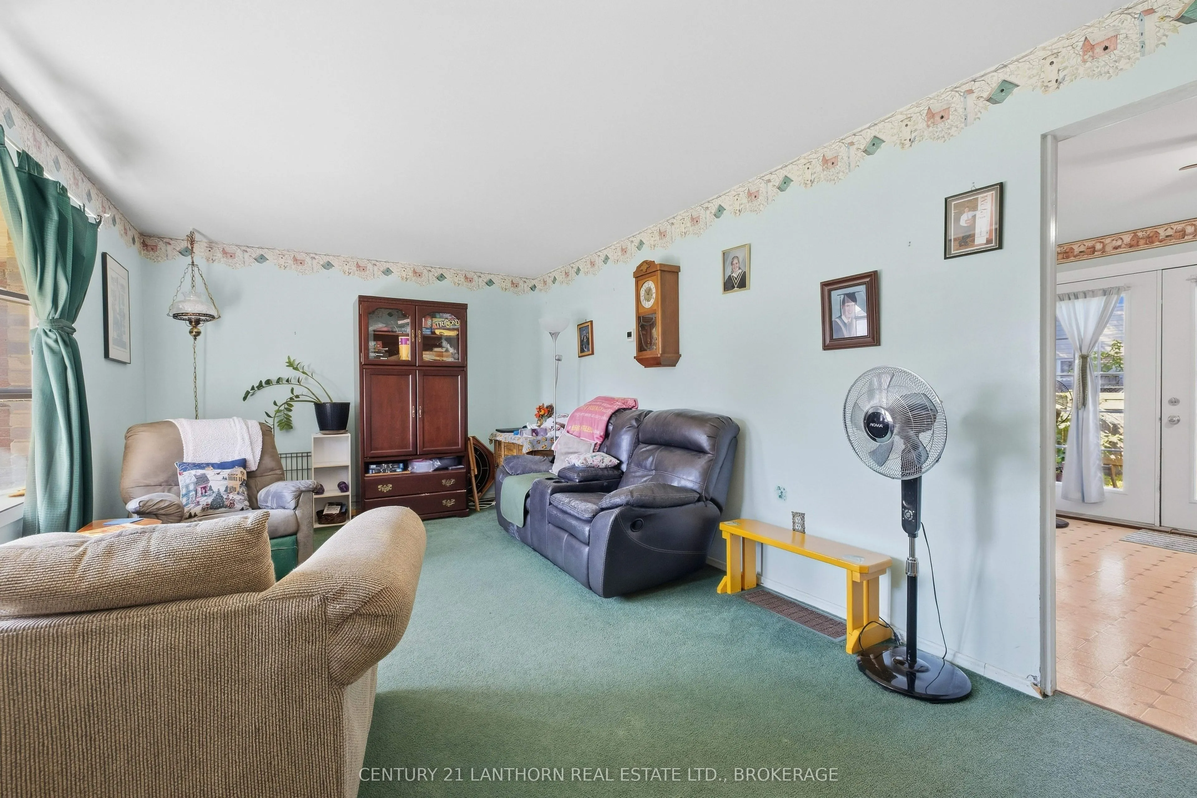 16 Winchester Drive #8
