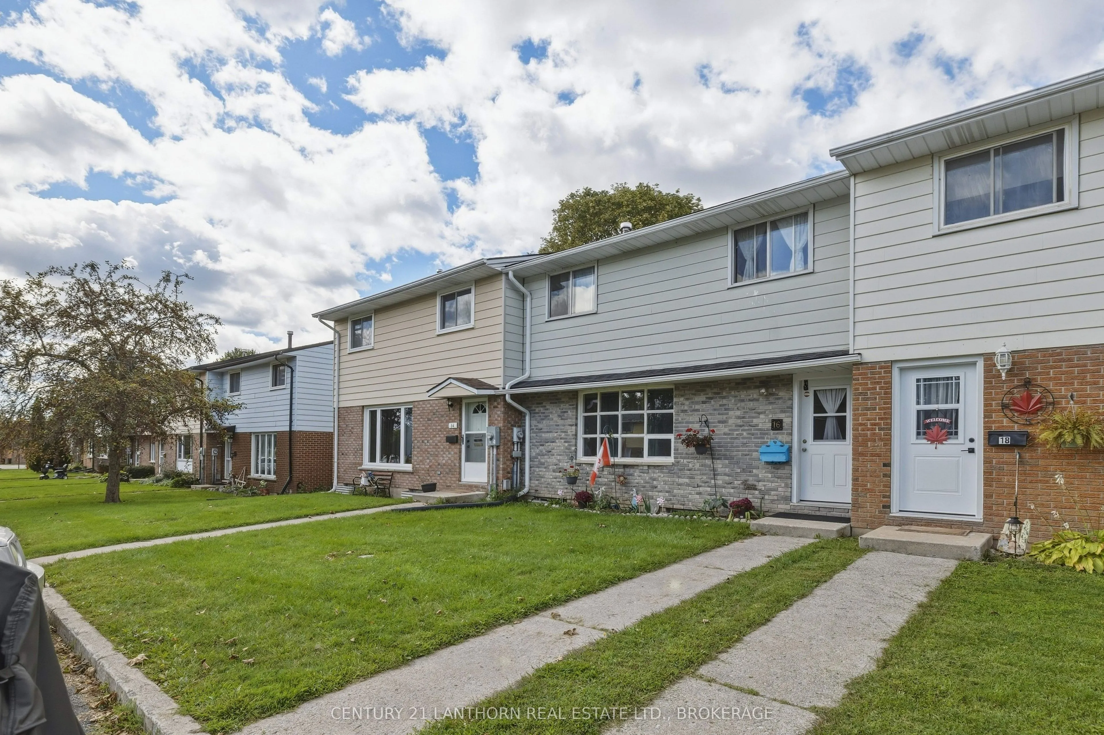 16 Winchester Drive #8