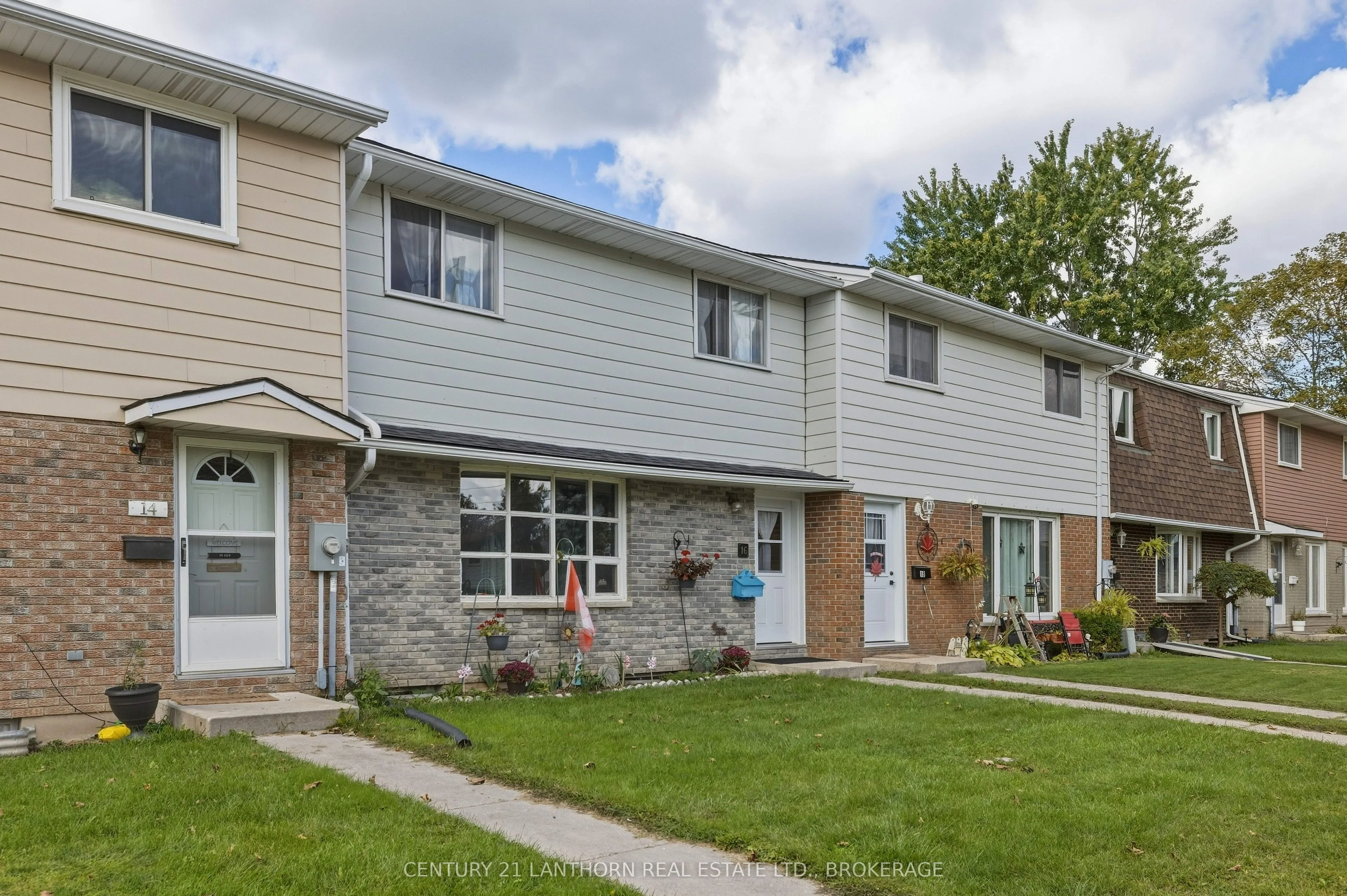 16 Winchester Drive #8