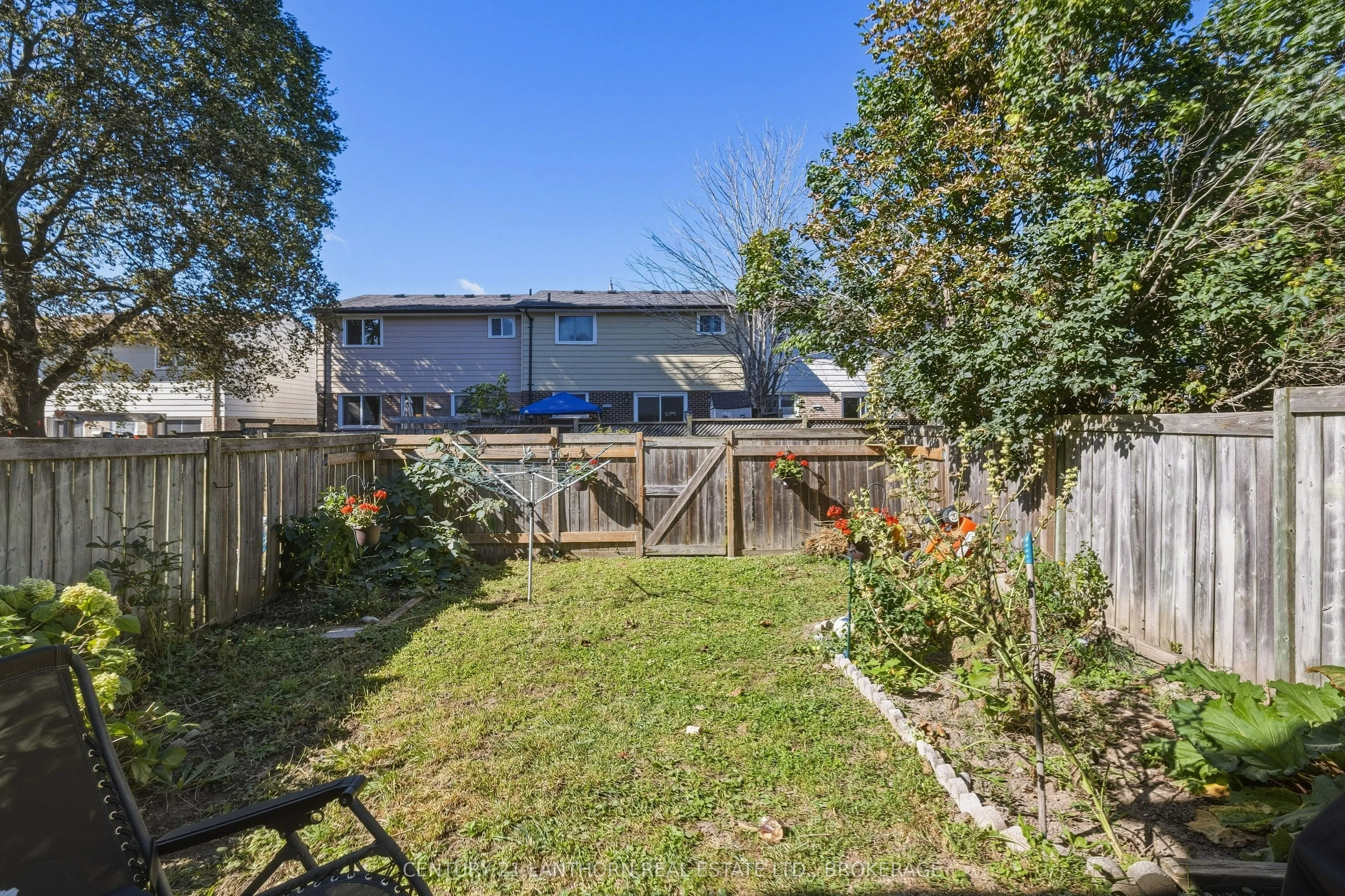 16 Winchester Drive #8
