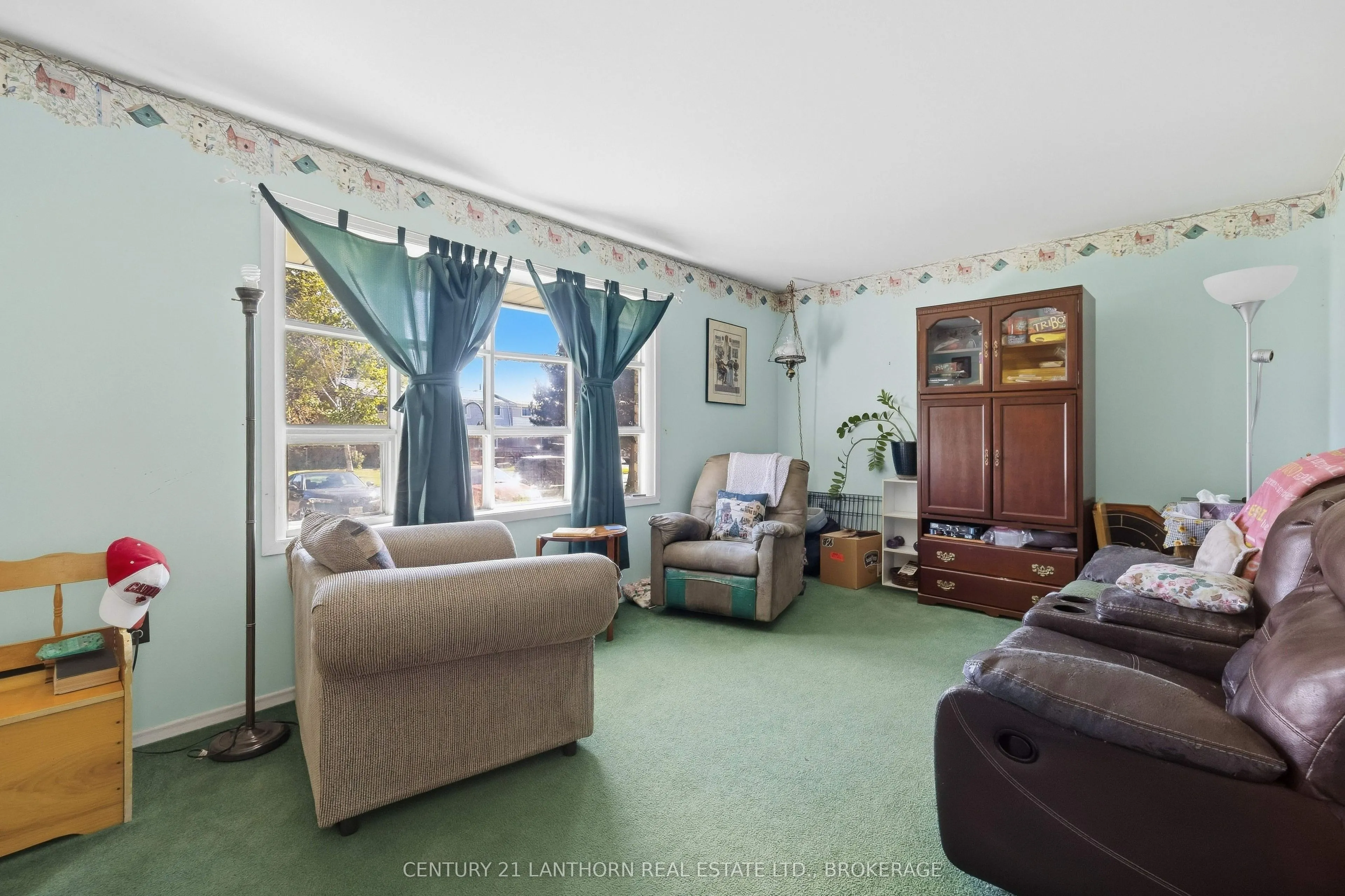 16 Winchester Drive #8