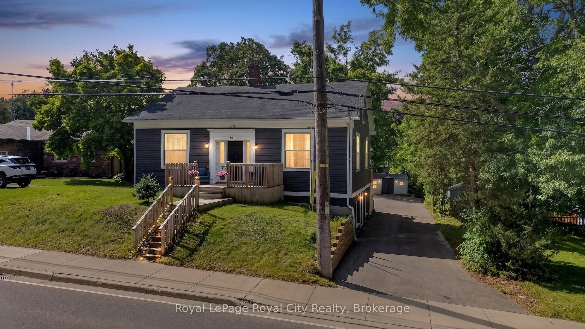 393 Main Street S