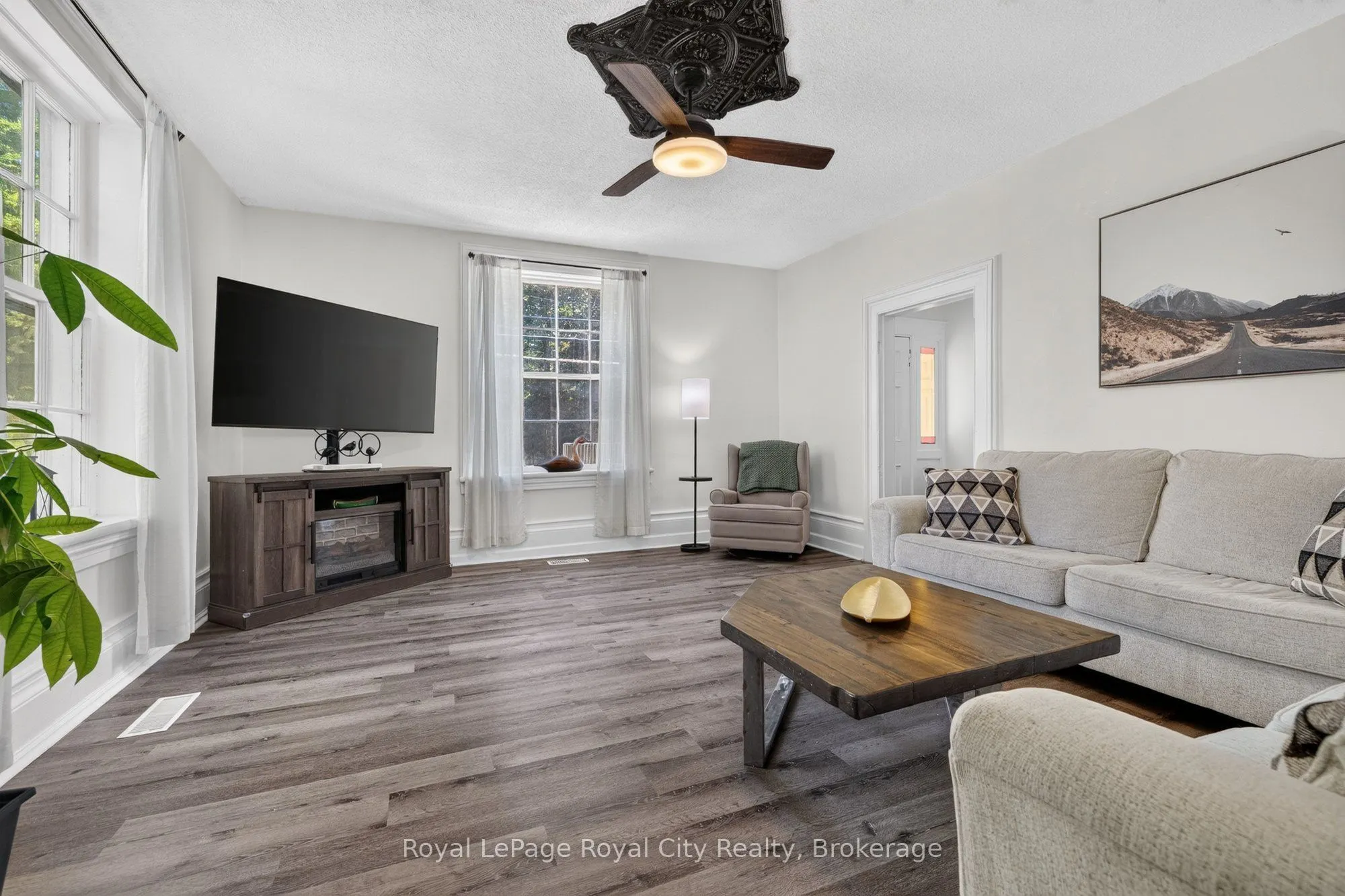 393 Main Street S