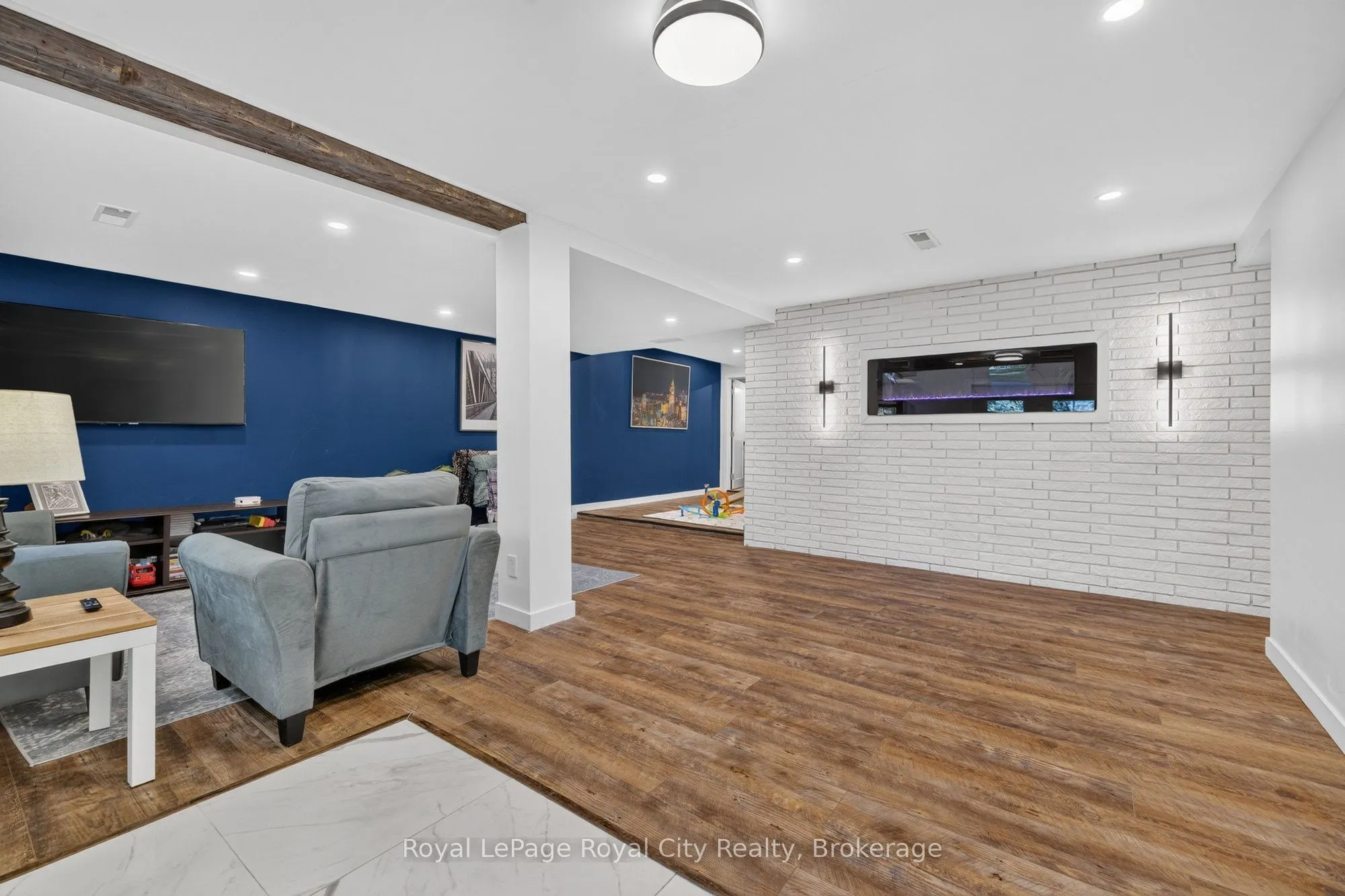 393 Main Street S