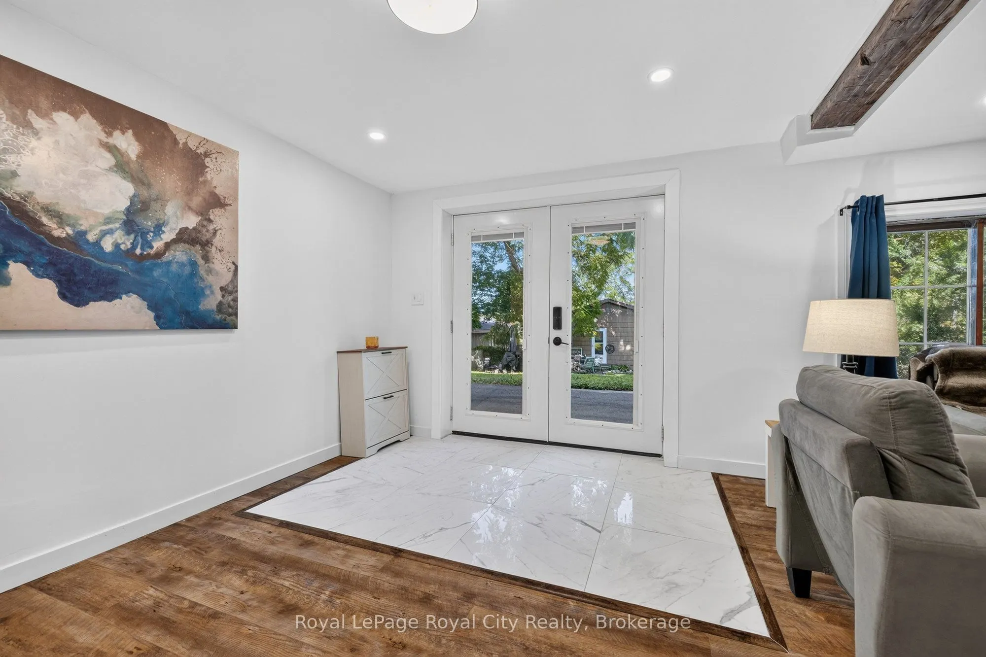 393 Main Street S