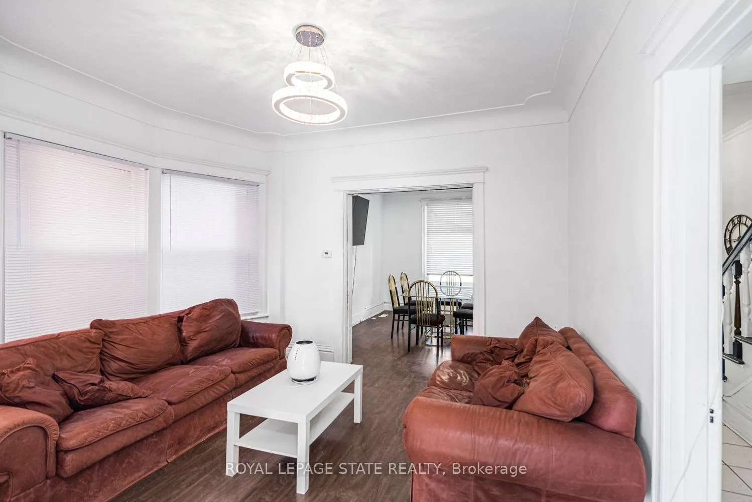 39 Arthur Avenue N