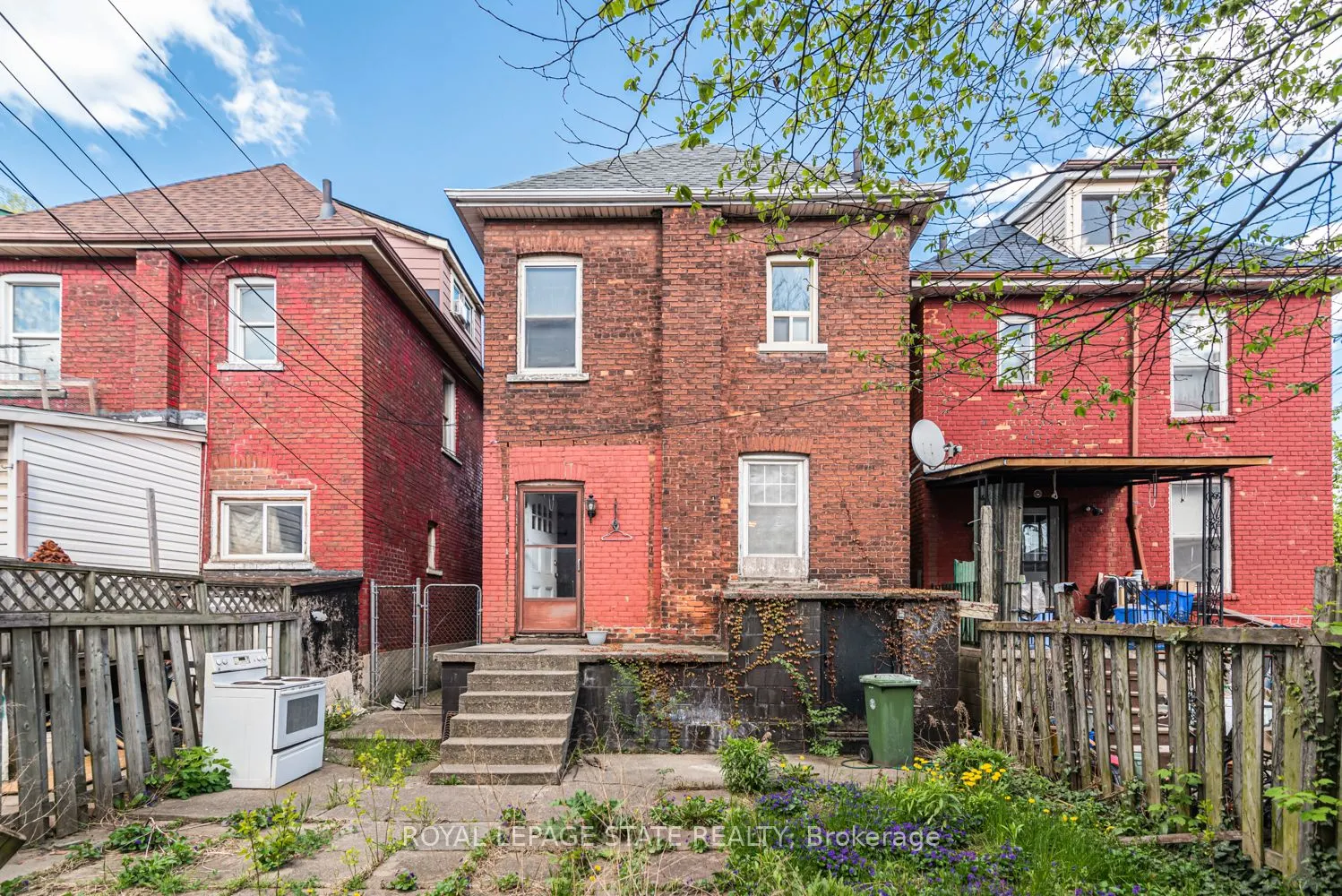 39 Arthur Avenue N